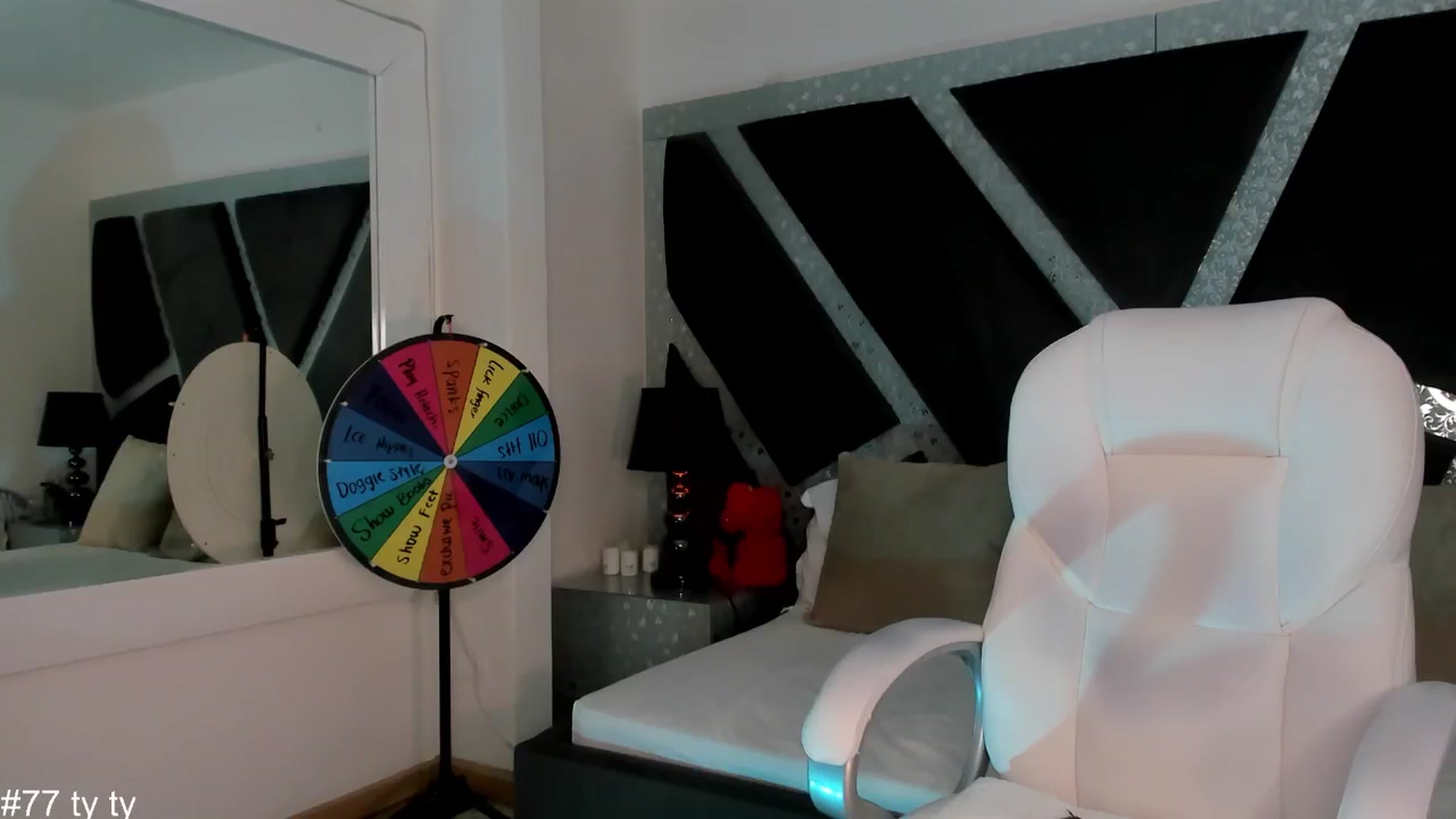 Gallery image thumbnail from BrendaBuiles's myfreecams stream on, 06/07/2024, 24:10 image 20 of 20