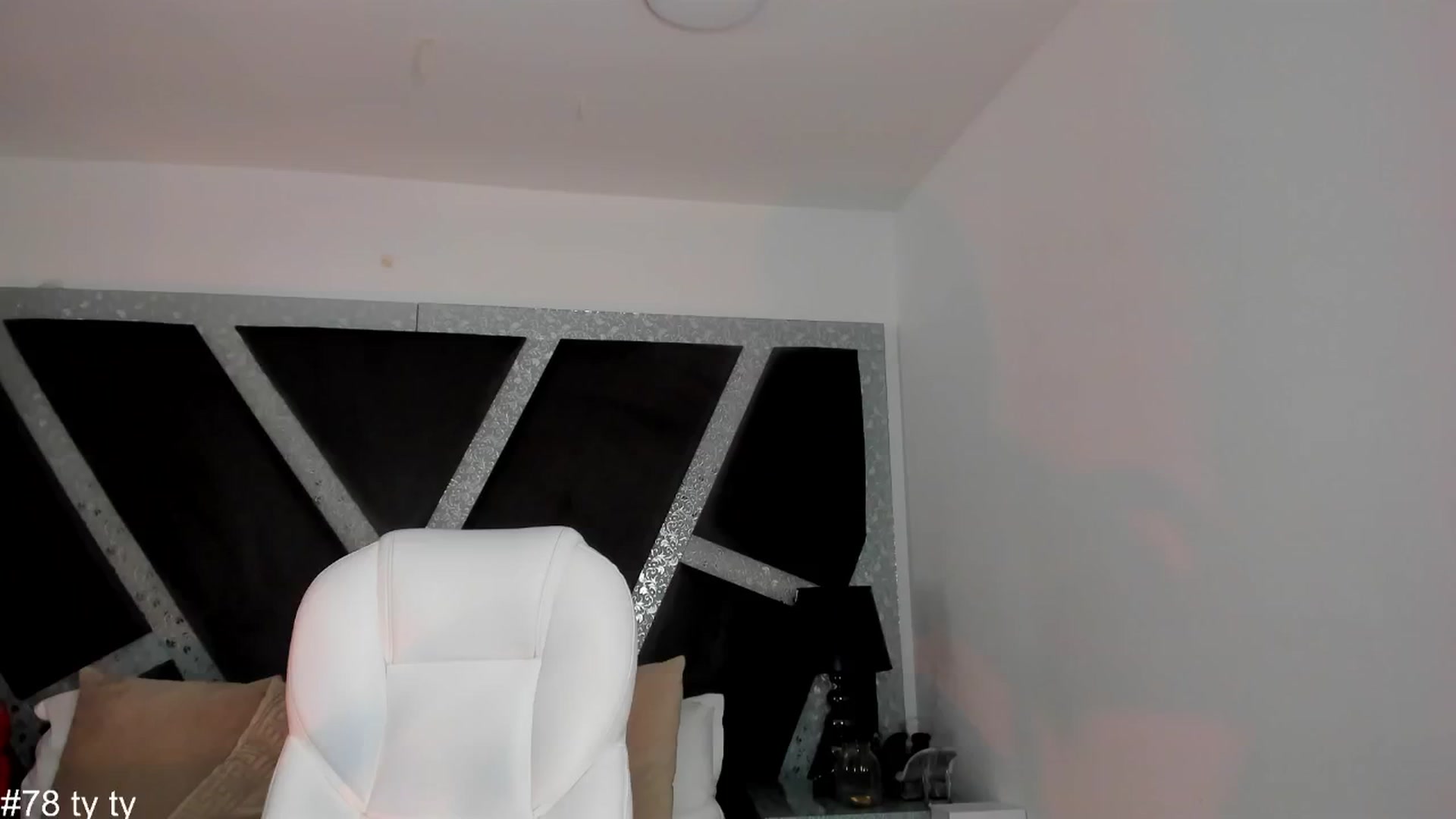 Gallery image thumbnail from BrendaBuiles's myfreecams stream on, 06/08/2024, 22:44 image 1 of 20