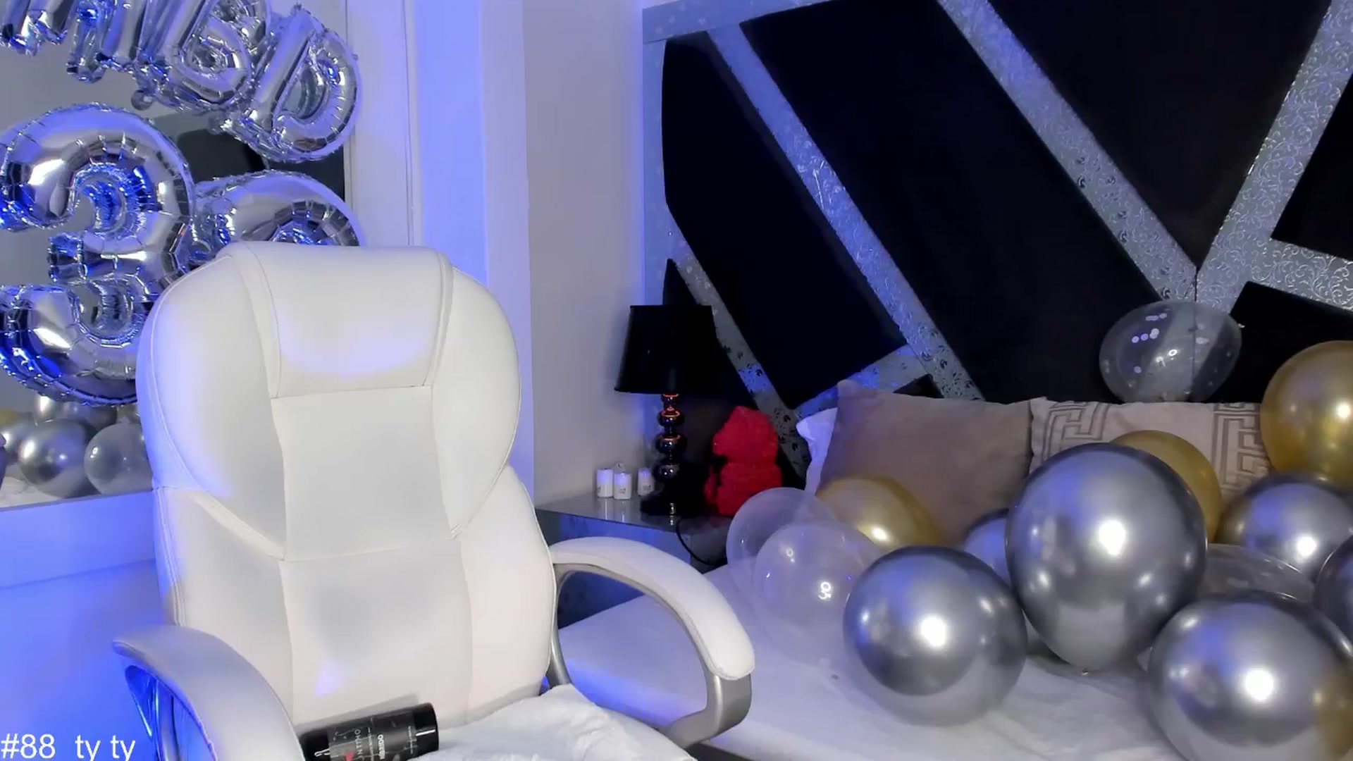 Gallery image thumbnail from BrendaBuiles's myfreecams stream on, 06/12/2024, 23:56 image 7 of 20