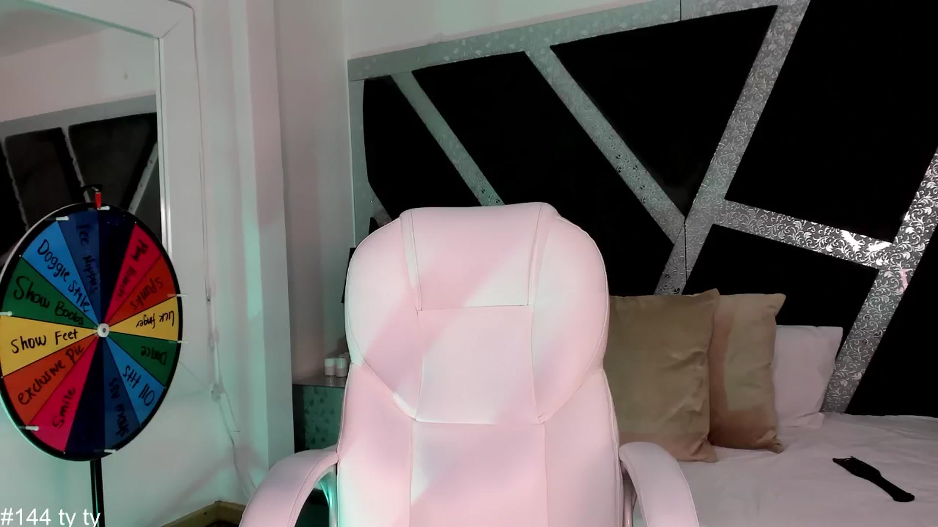 Gallery image thumbnail from BrendaBuiles's myfreecams stream on, 06/26/2024, 03:10 image 19 of 20