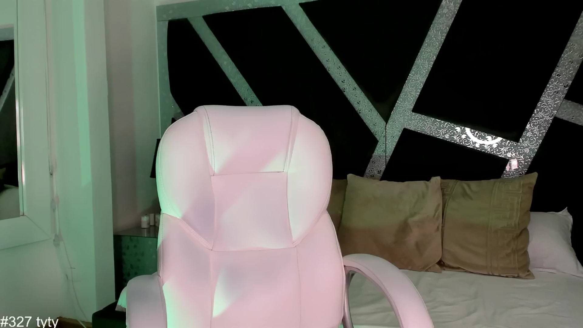 Gallery image thumbnail from BrendaBuiles's myfreecams stream on, 07/18/2024, 23:17 image 2 of 20