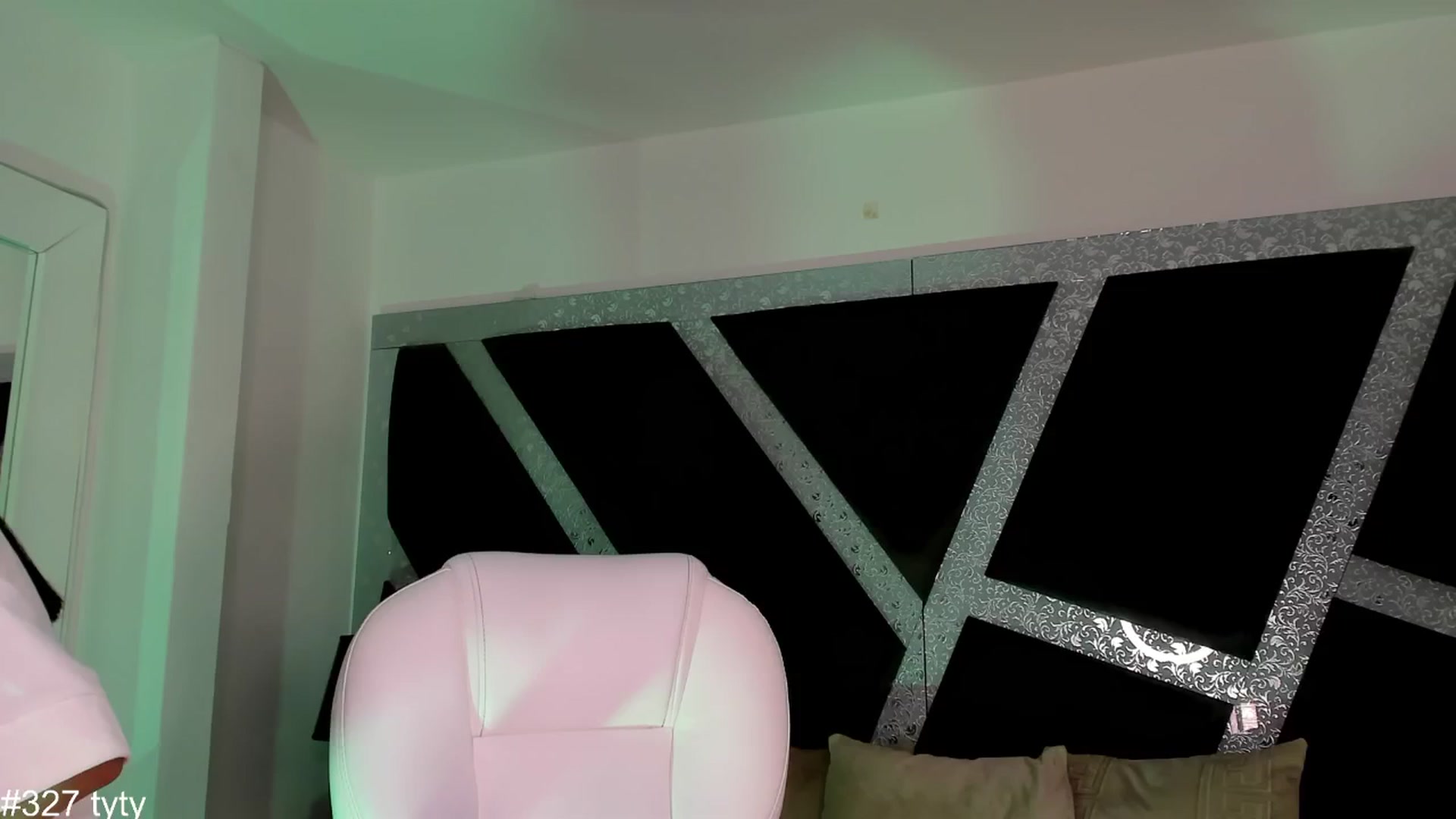 Gallery image thumbnail from BrendaBuiles's myfreecams stream on, 07/18/2024, 23:17 image 3 of 20
