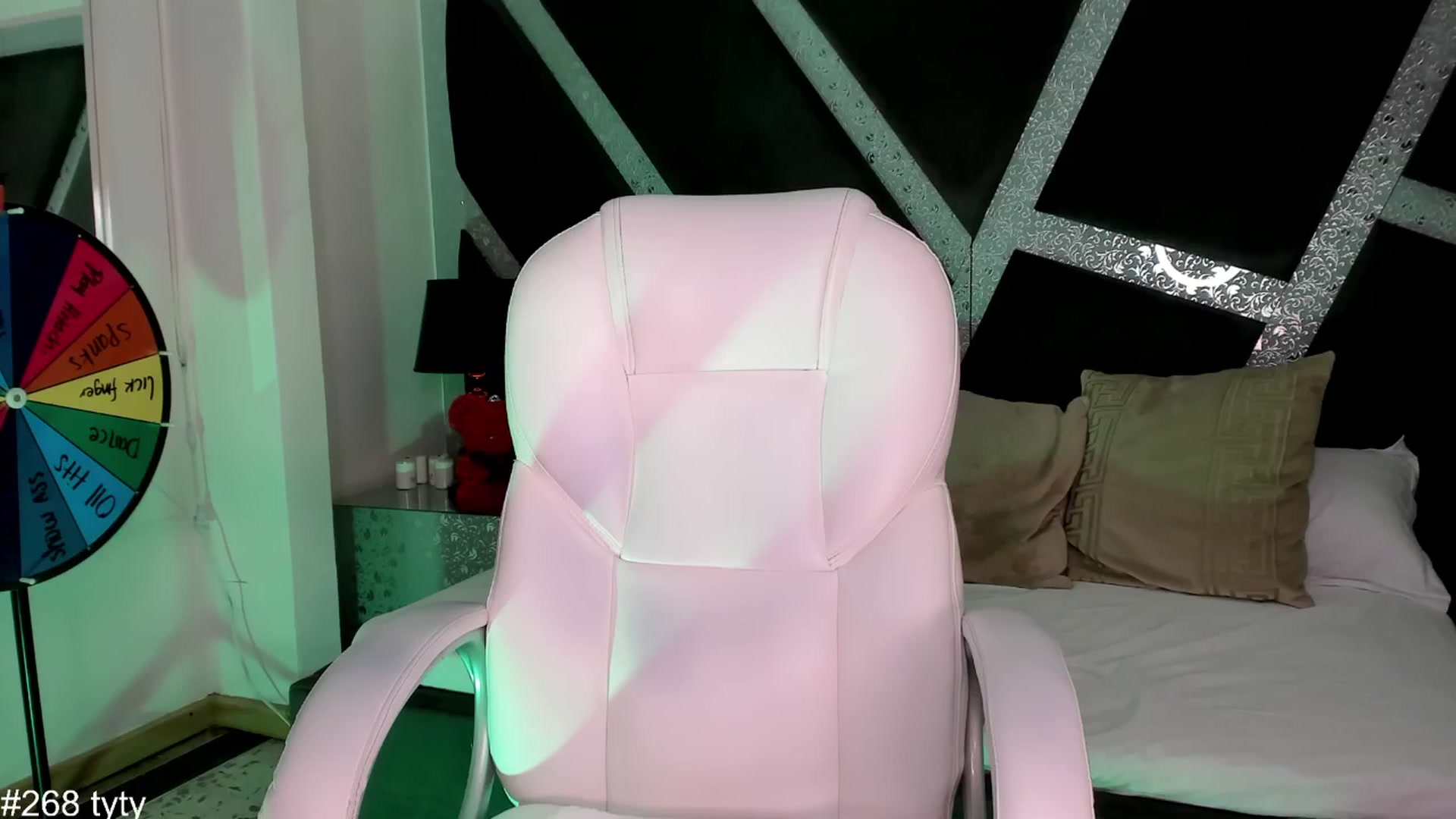 Gallery image thumbnail from BrendaBuiles's myfreecams stream on, 07/19/2024, 23:55 image 16 of 20