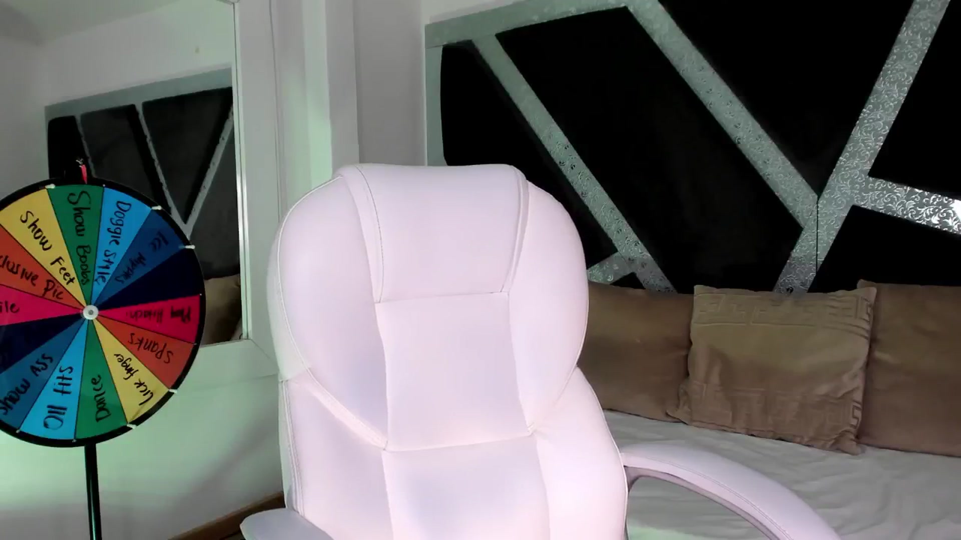 Gallery image thumbnail from BrendaBuiles's myfreecams stream on, 08/07/2024, 03:33 image 6 of 20