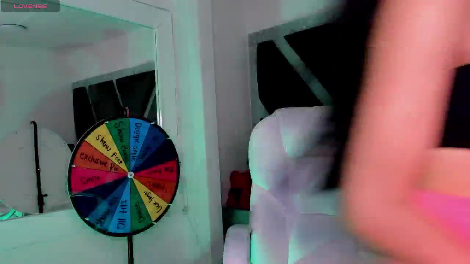 Gallery image thumbnail from BrendaBuiles's myfreecams stream on, 08/15/2024, 03:13 image 13 of 20