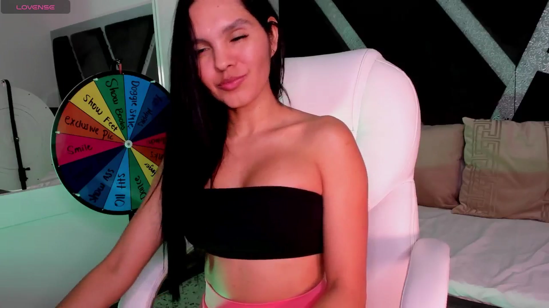 Gallery image thumbnail from BrendaBuiles's myfreecams stream on, 08/15/2024, 03:13 image 10 of 20