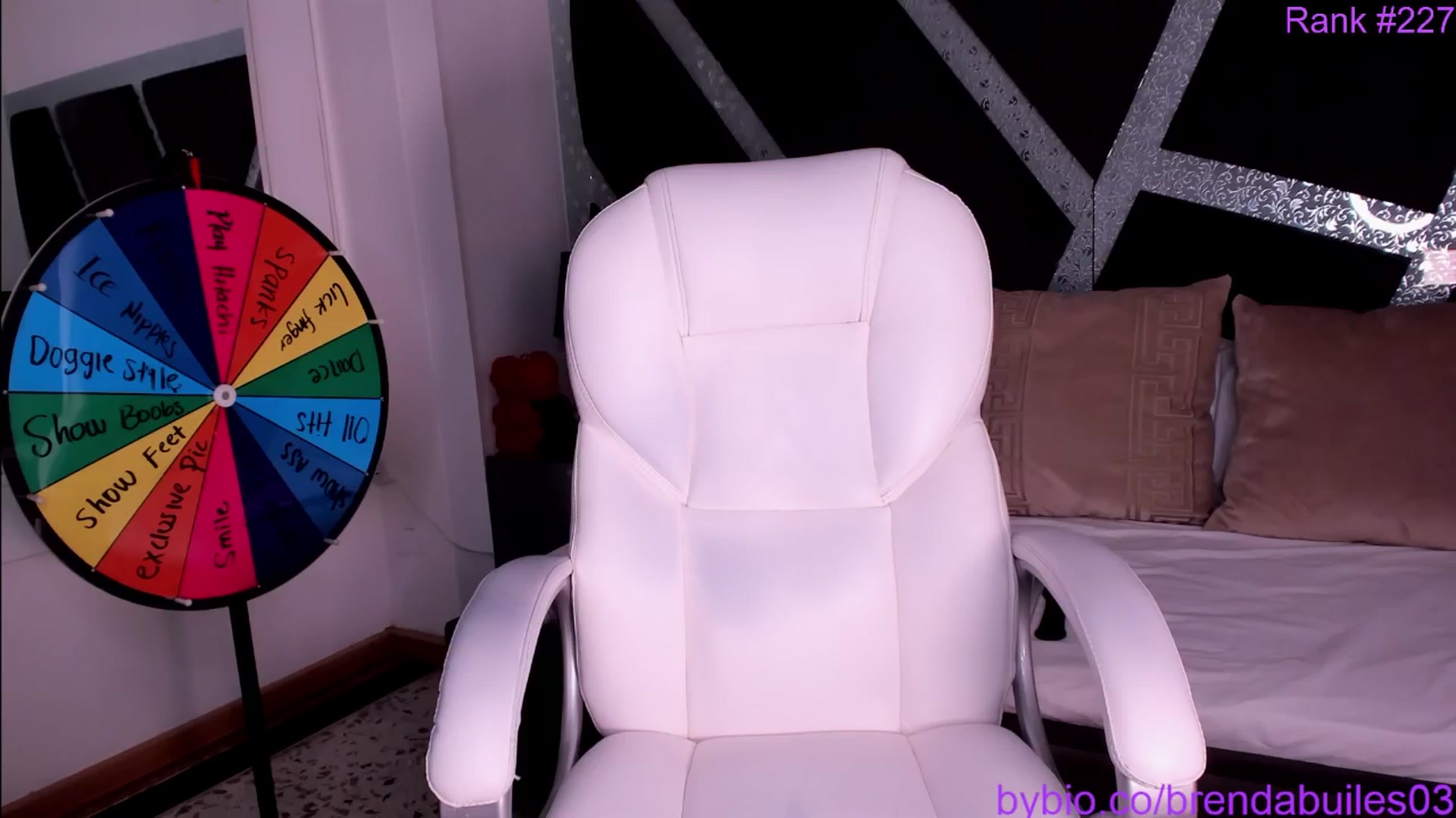 Gallery image thumbnail from BrendaBuiles's myfreecams stream on, 09/28/2024, 01:09 image 18 of 20