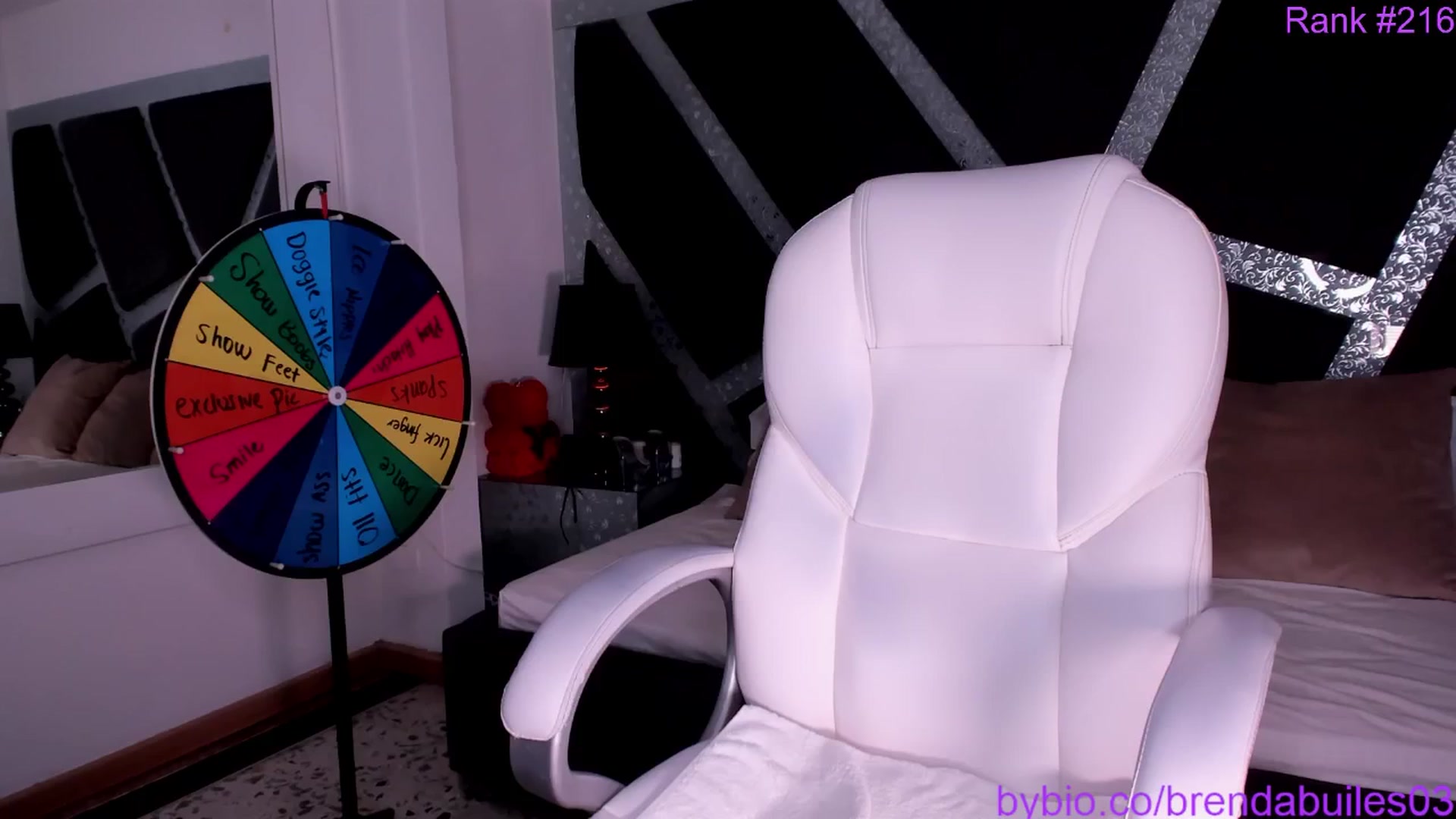Gallery image thumbnail from BrendaBuiles's myfreecams stream on, 10/19/2024, 18:19 image 12 of 20