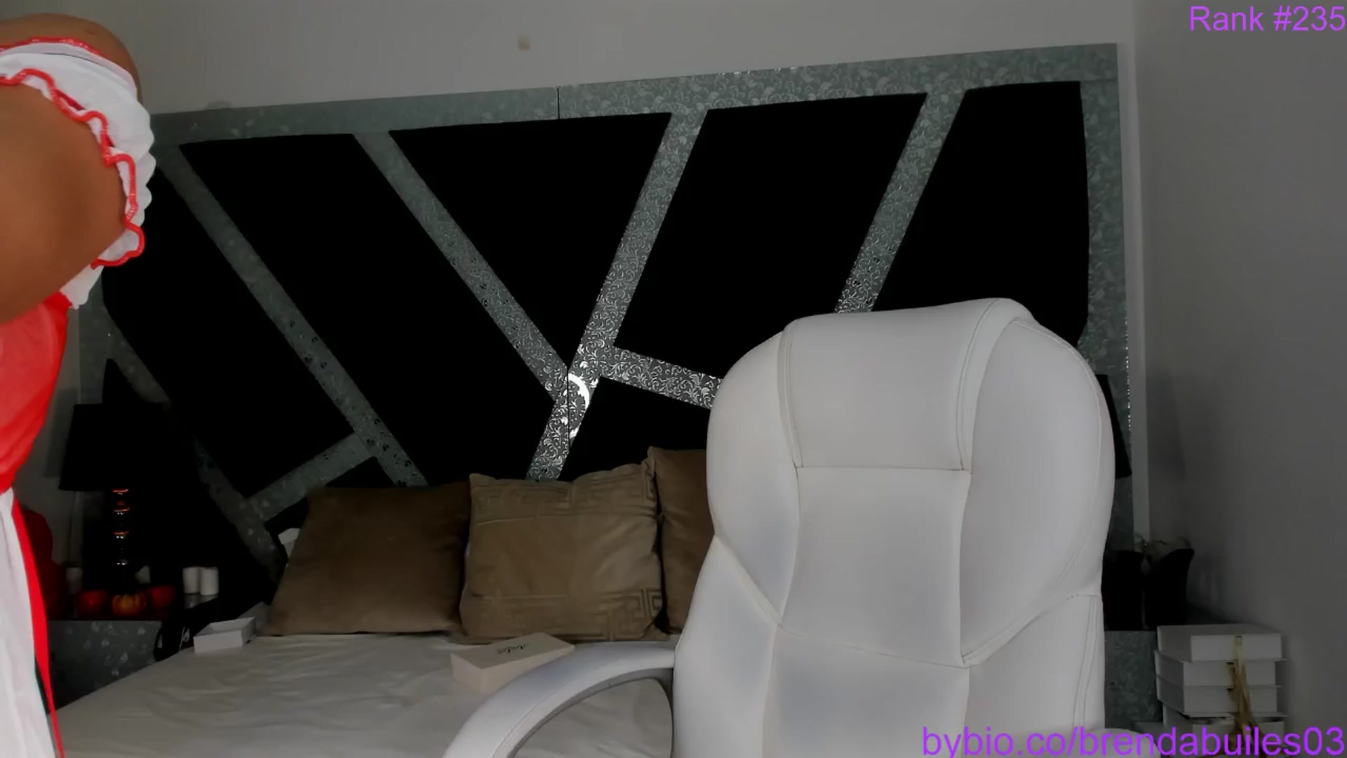 Gallery image thumbnail from BrendaBuiles's myfreecams stream on, 10/30/2024, 03:59 image 15 of 20