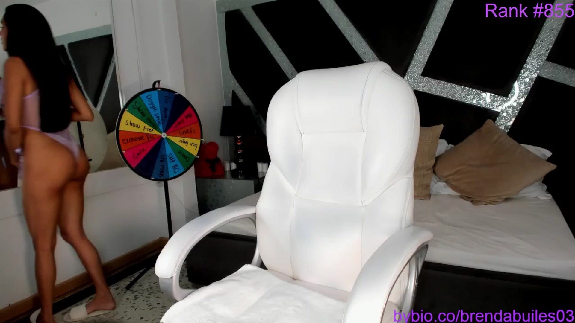 Gallery image thumbnail from BrendaBuiles's myfreecams stream on, 11/10/2024, 24:02 image 6 of 20