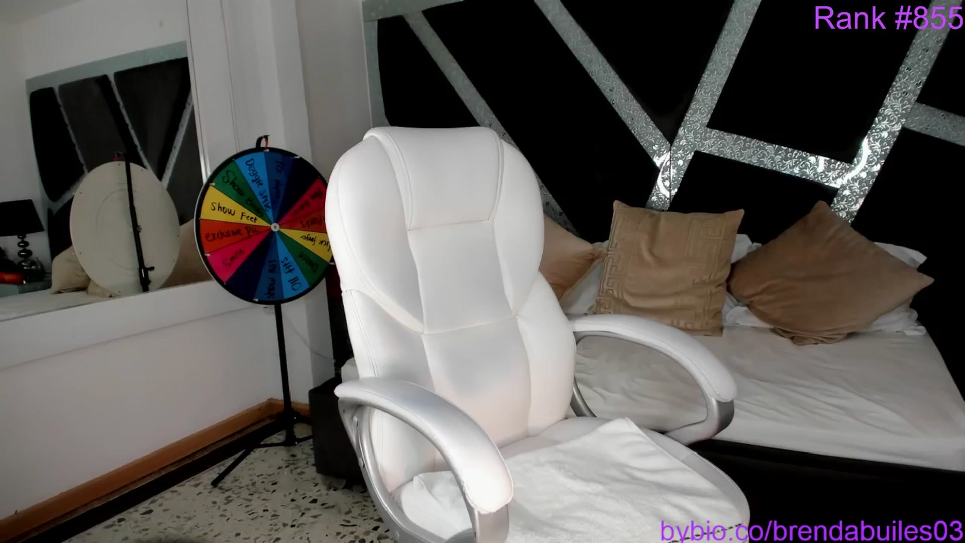 Gallery image thumbnail from BrendaBuiles's myfreecams stream on, 11/10/2024, 24:02 image 8 of 20