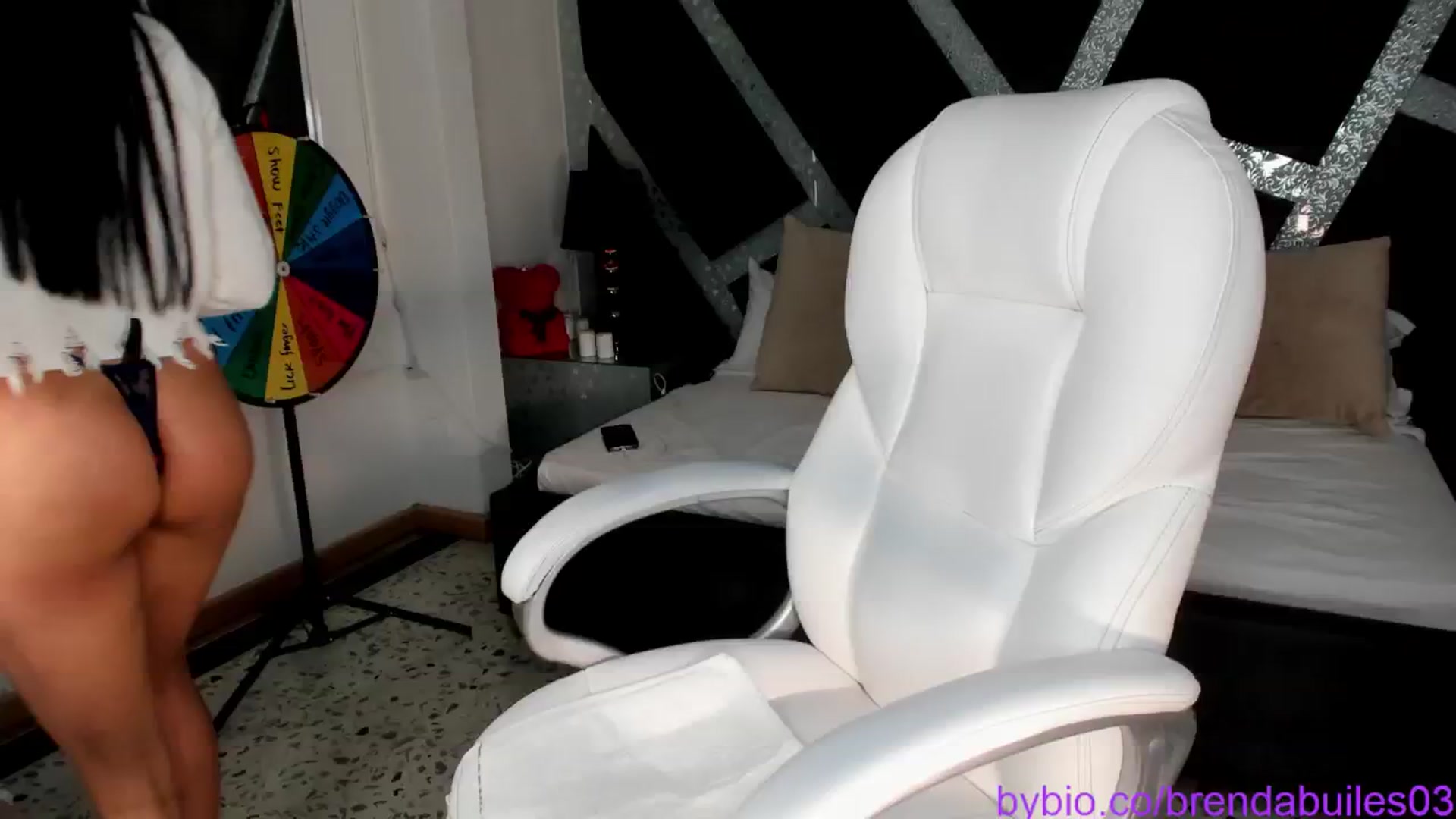 Gallery image thumbnail from BrendaBuiles's myfreecams stream on, 11/28/2024, 24:05 image 2 of 20
