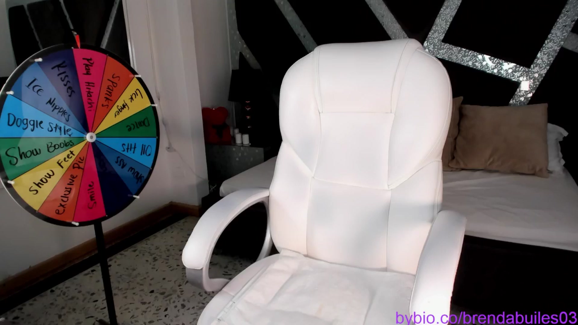 Gallery image thumbnail from BrendaBuiles's myfreecams stream on, 11/30/2024, 01:12 image 20 of 20