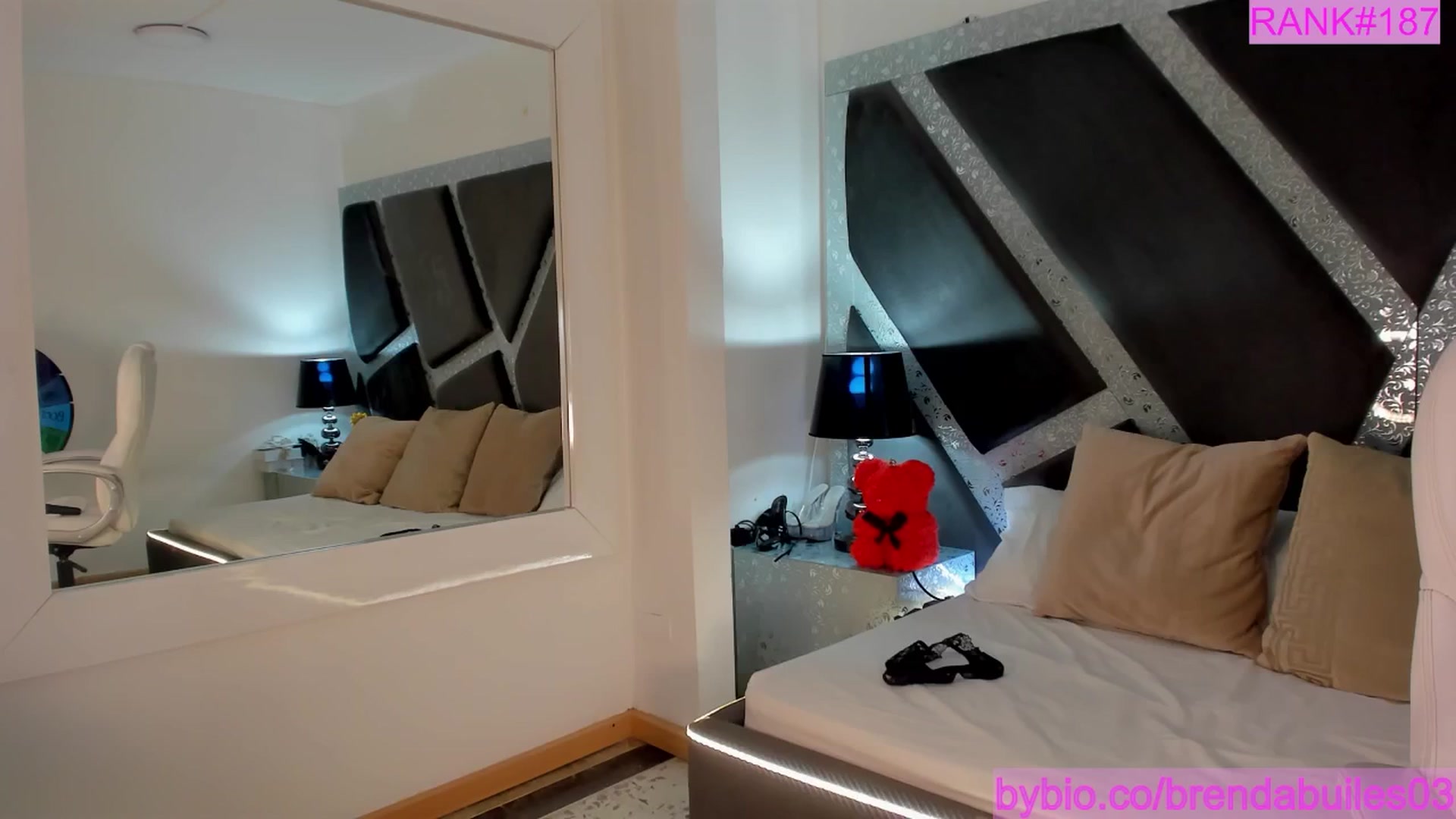 Gallery image thumbnail from BrendaBuiles's myfreecams stream on, 04/15/2025, 03:06 image 15 of 20