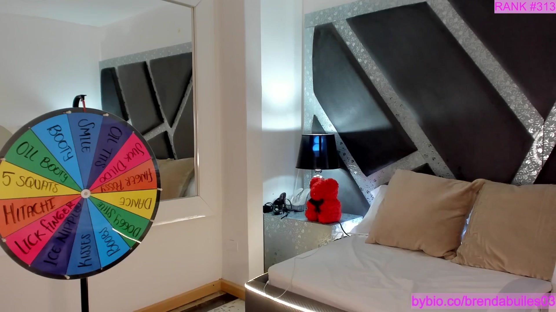 Gallery image thumbnail from BrendaBuiles's myfreecams stream on, 04/29/2025, 24:03 image 14 of 20