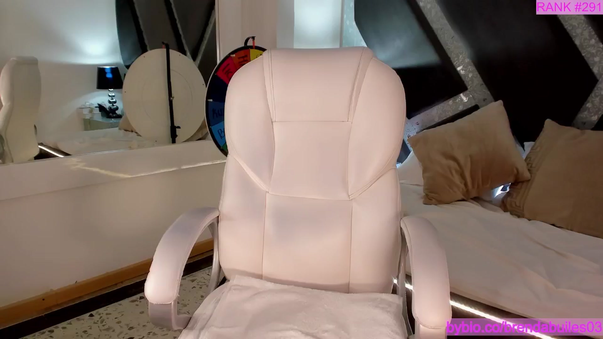 Gallery image thumbnail from BrendaBuiles's myfreecams stream on, 04/30/2025, 03:22 image 18 of 20