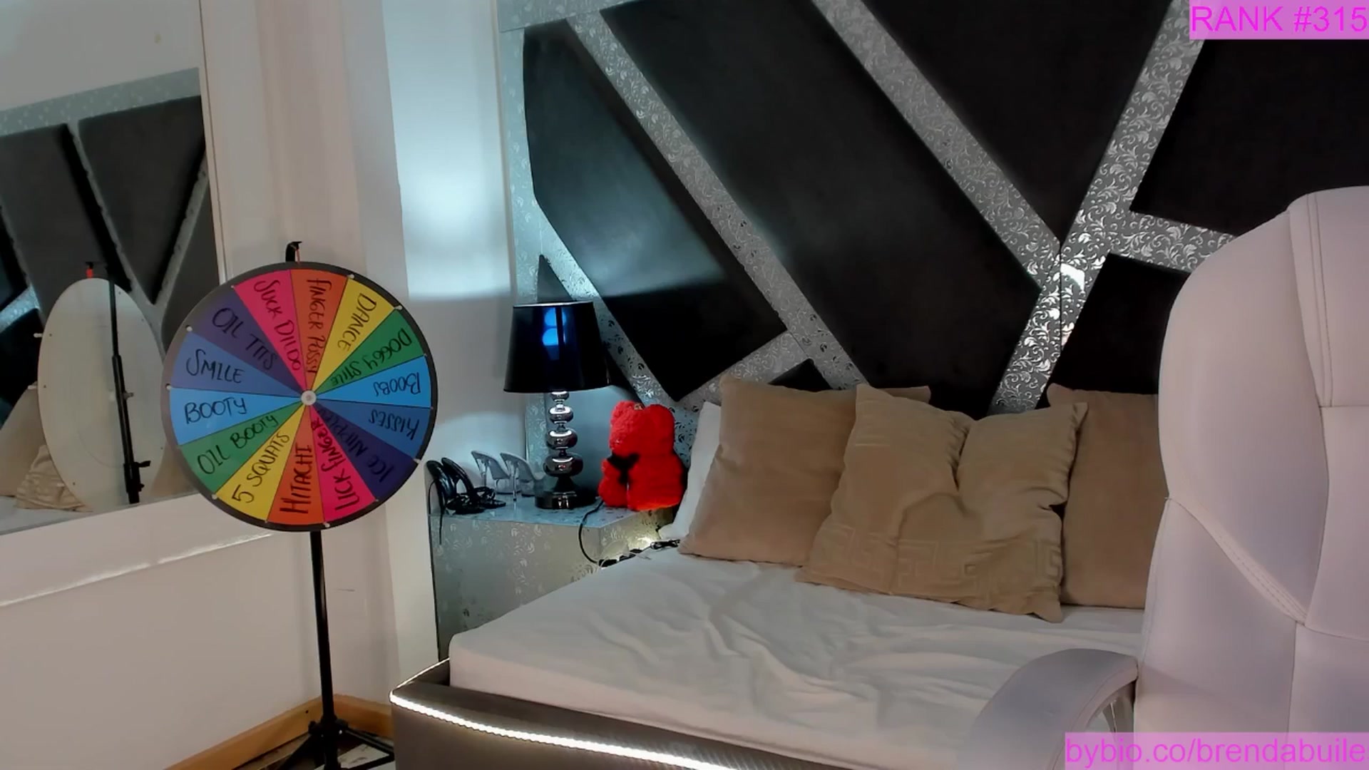 Gallery image thumbnail from BrendaBuiles's myfreecams stream on, 05/30/2025, 24:47 image 13 of 20