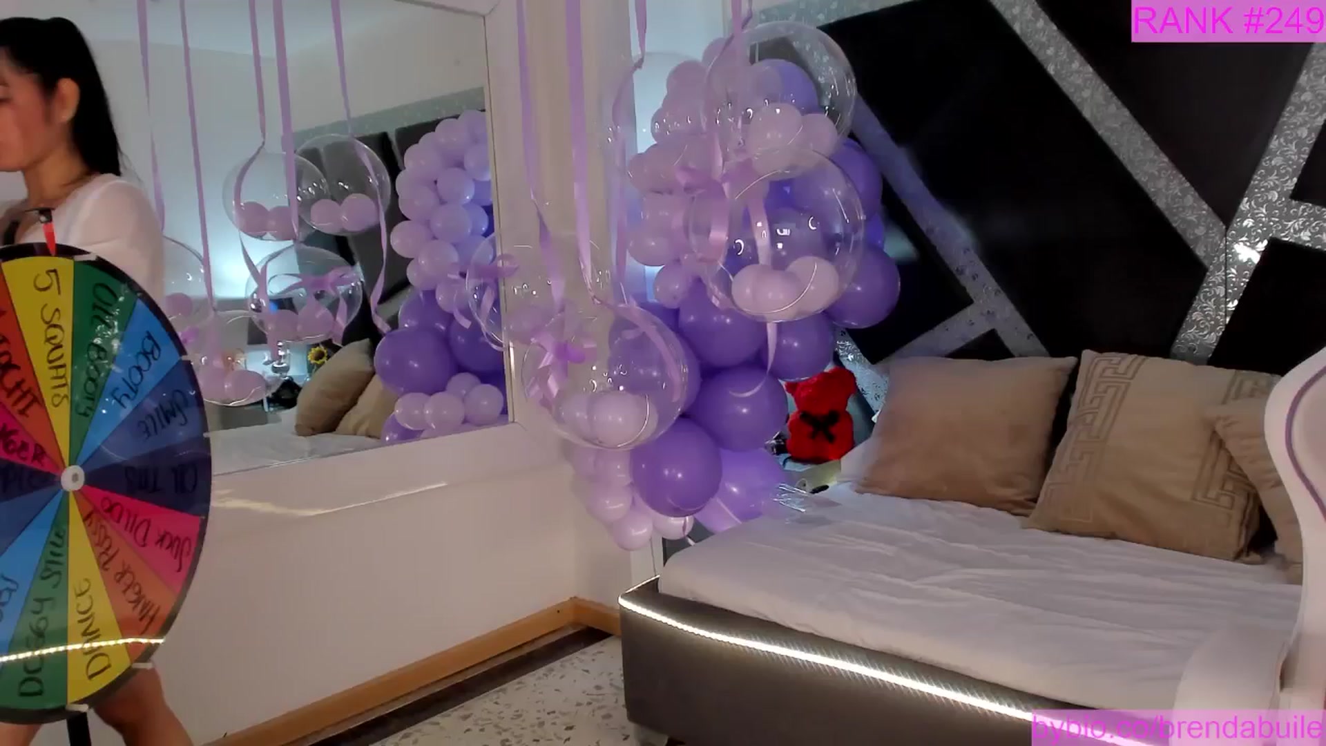 Gallery image thumbnail from BrendaBuiles's myfreecams stream on, 06/15/2025, 24:39 image 18 of 20