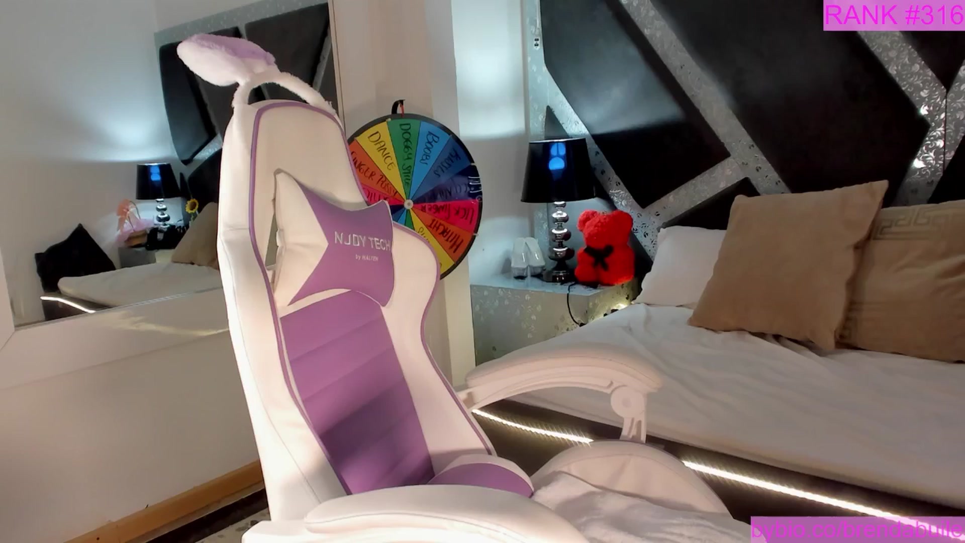 Gallery image thumbnail from BrendaBuiles's myfreecams stream on, 07/06/2025, 02:01 image 13 of 20
