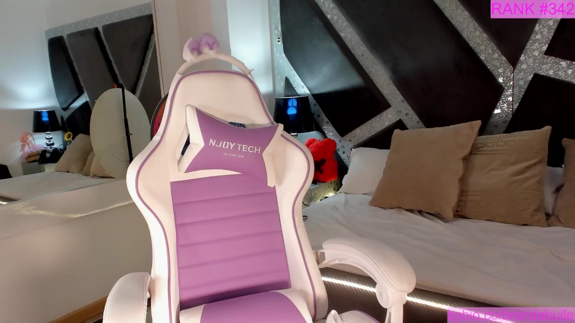 Gallery image thumbnail from BrendaBuiles's myfreecams stream on, 07/06/2025, 02:01 image 2 of 20
