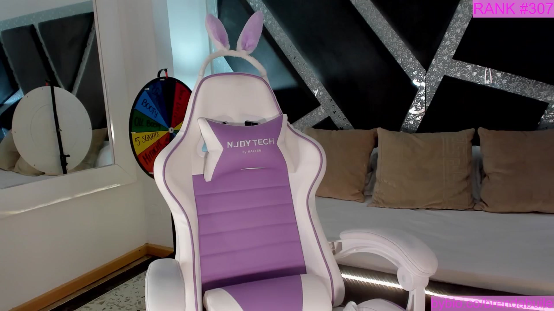 Gallery image thumbnail from BrendaBuiles's myfreecams stream on, 07/25/2025, 23:25 image 18 of 20