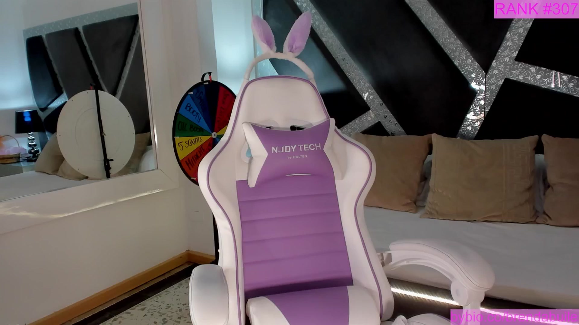 Gallery image thumbnail from BrendaBuiles's myfreecams stream on, 07/25/2025, 23:25 image 10 of 20