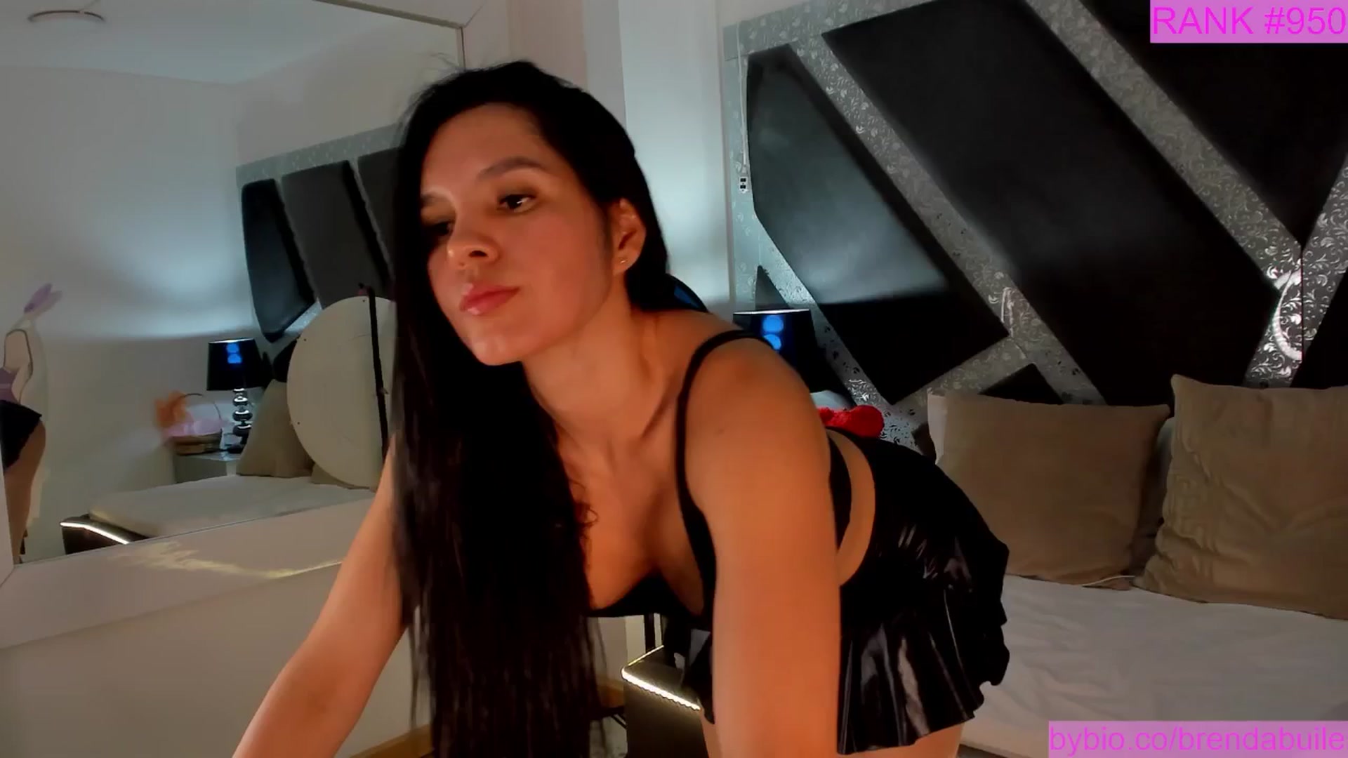 Gallery image thumbnail from BrendaBuiles's myfreecams stream on, 08/08/2025, 24:03 image 12 of 20