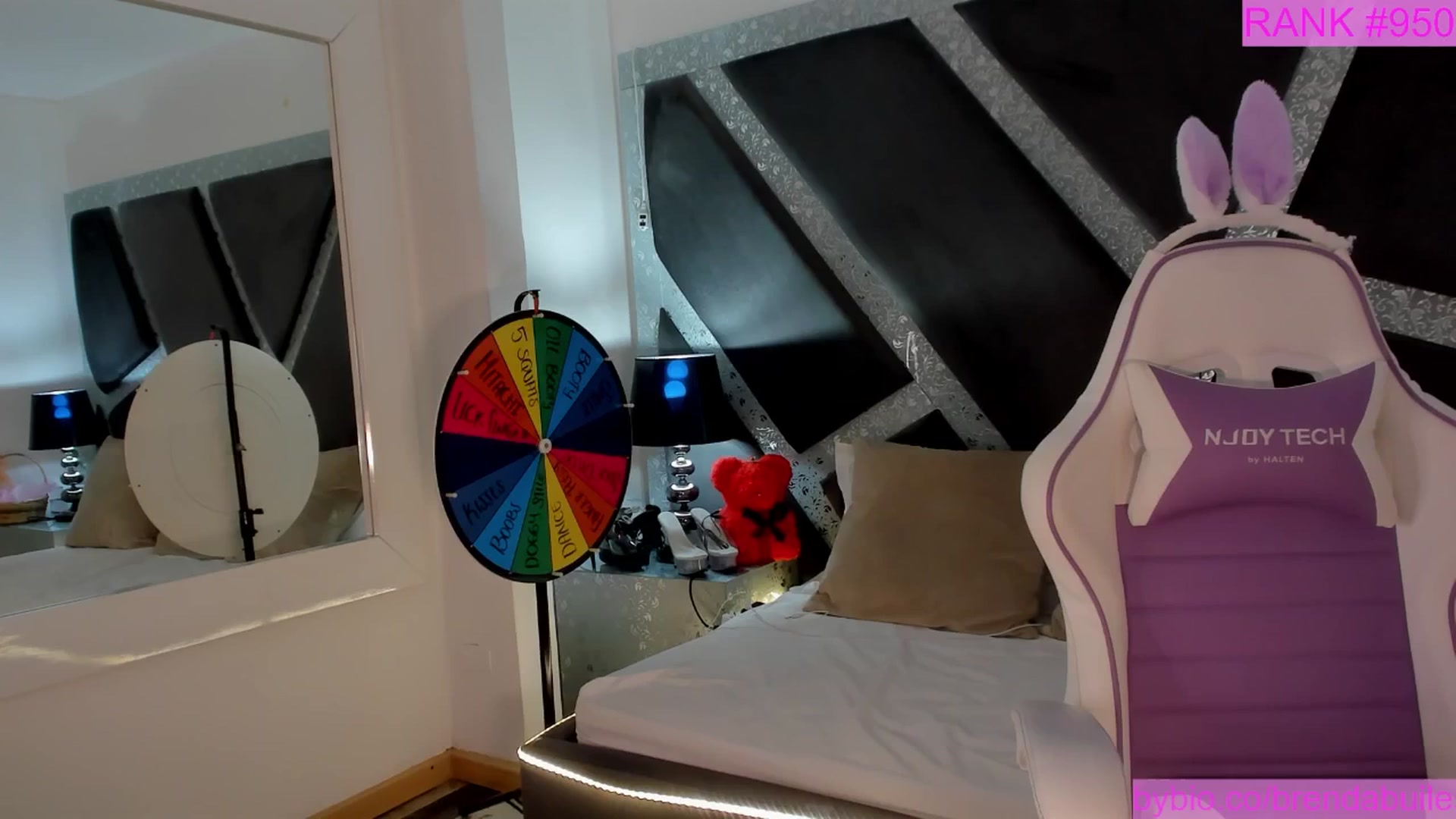 Gallery image thumbnail from BrendaBuiles's myfreecams stream on, 08/08/2025, 24:44 image 19 of 20