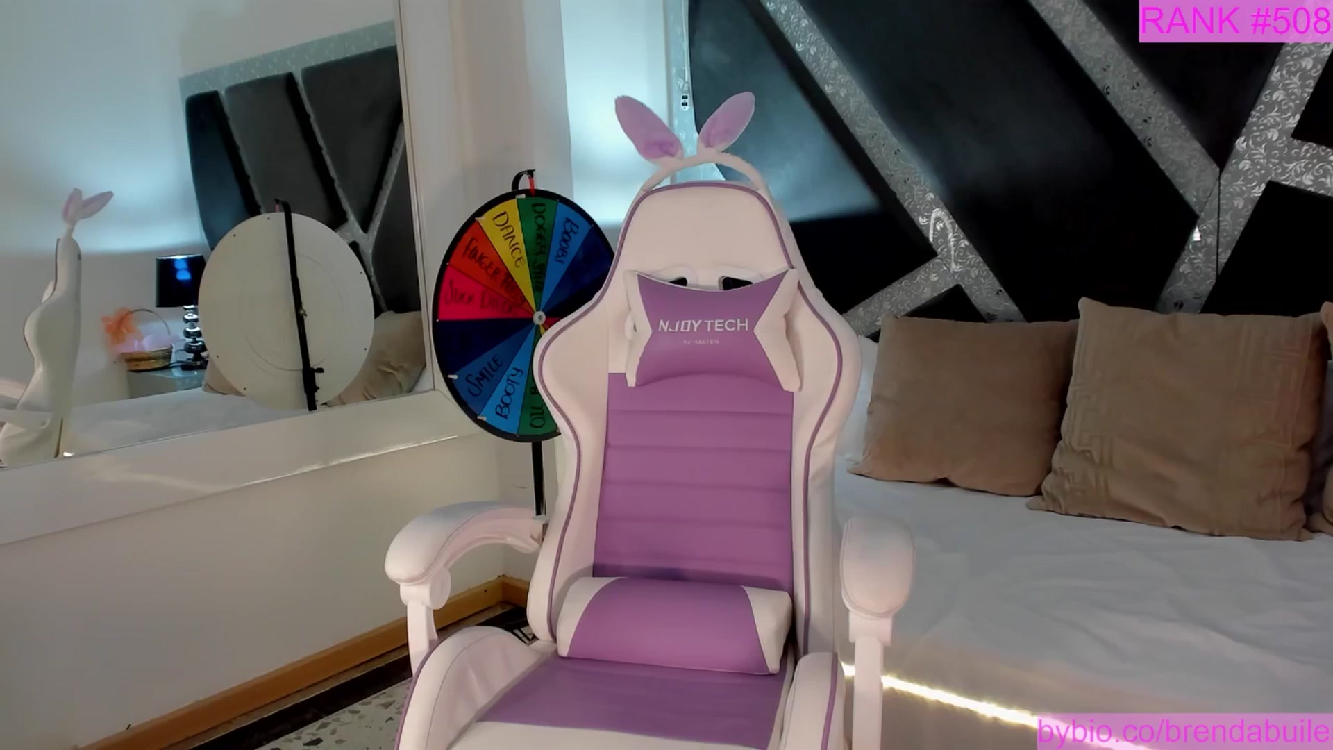 Gallery image thumbnail from BrendaBuiles's myfreecams stream on, 08/24/2025, 24:48 image 9 of 20