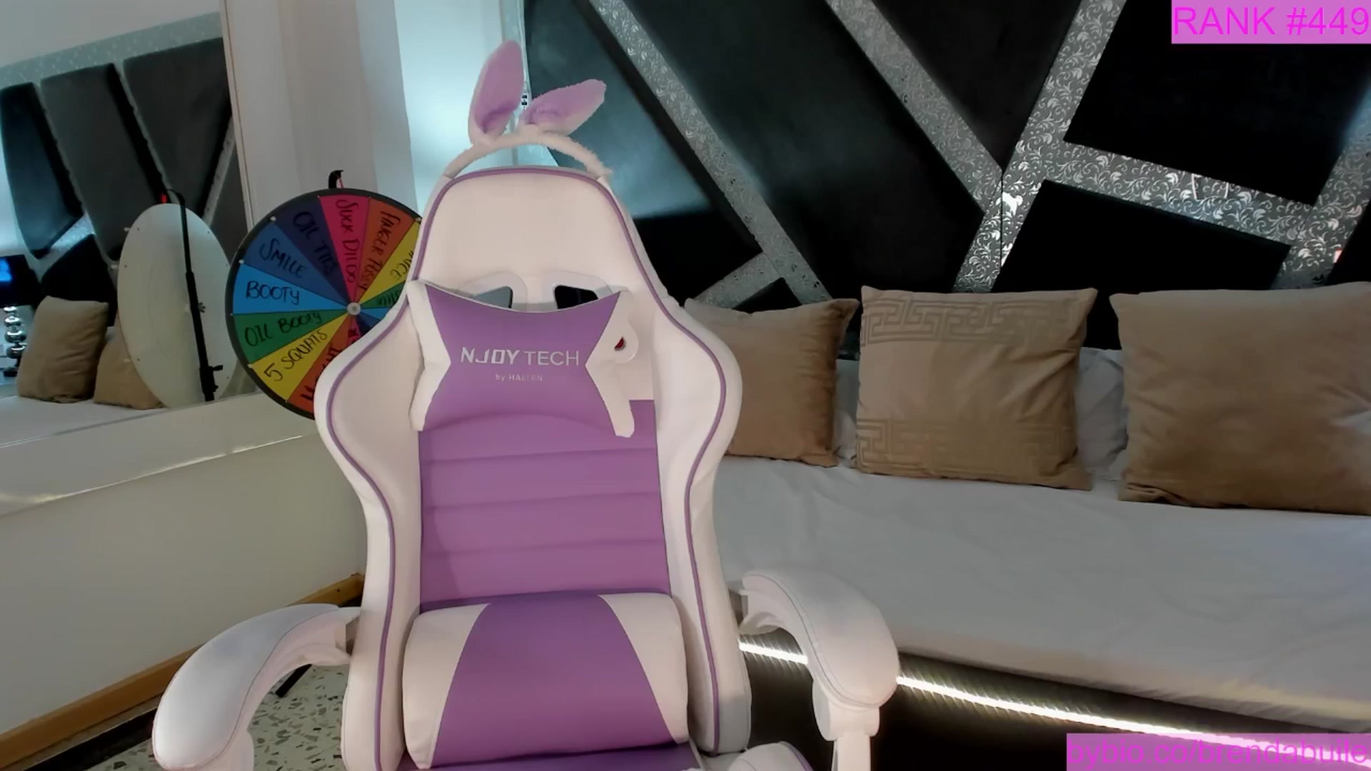 Gallery image thumbnail from BrendaBuiles's myfreecams stream on, 09/13/2025, 24:44 image 3 of 20