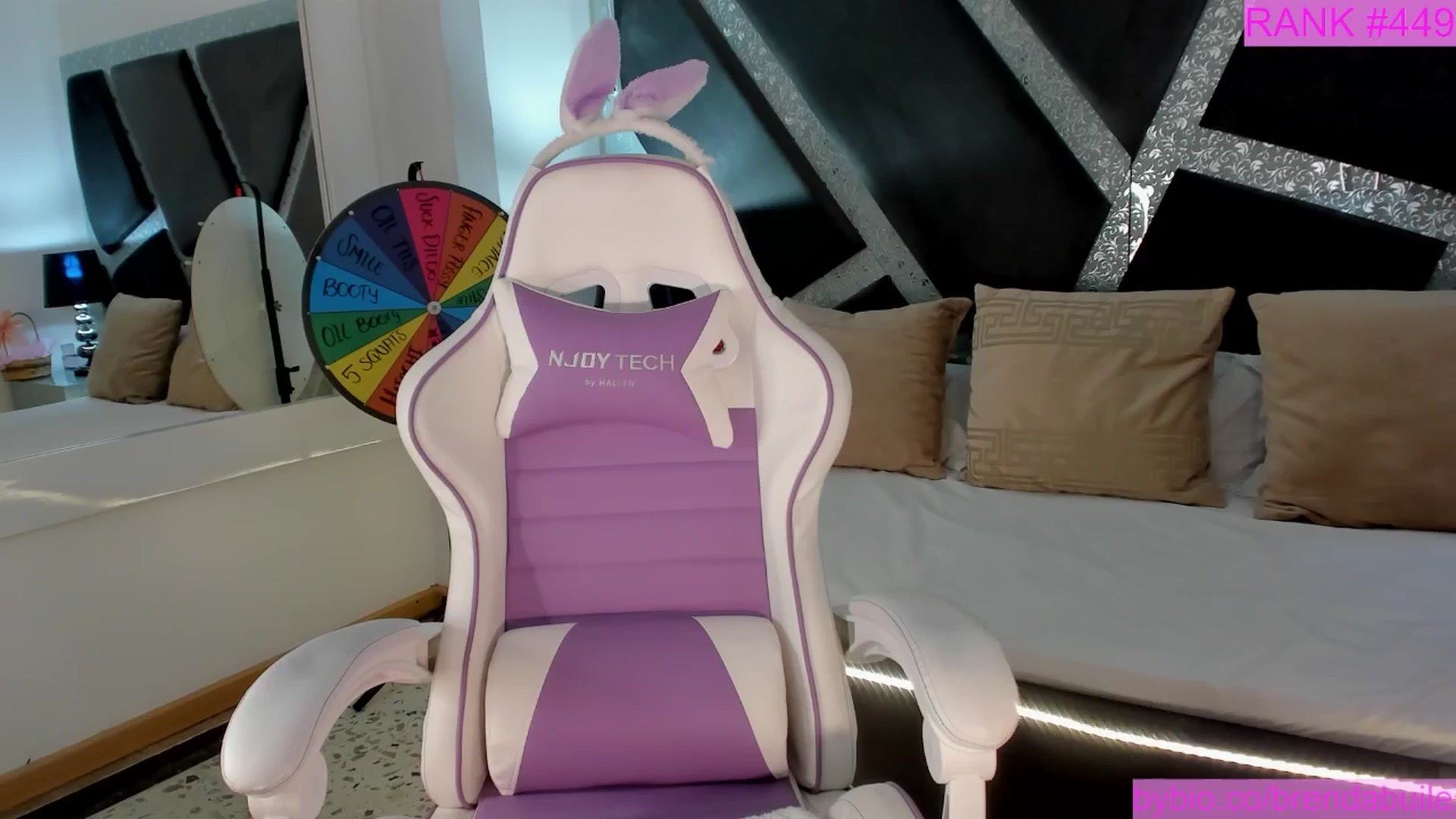 Gallery image thumbnail from BrendaBuiles's myfreecams stream on, 09/13/2025, 24:44 image 2 of 20