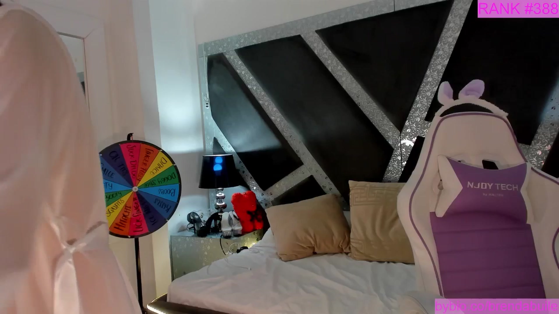 Gallery image thumbnail from BrendaBuiles's myfreecams stream on, 09/14/2025, 24:33 image 16 of 20