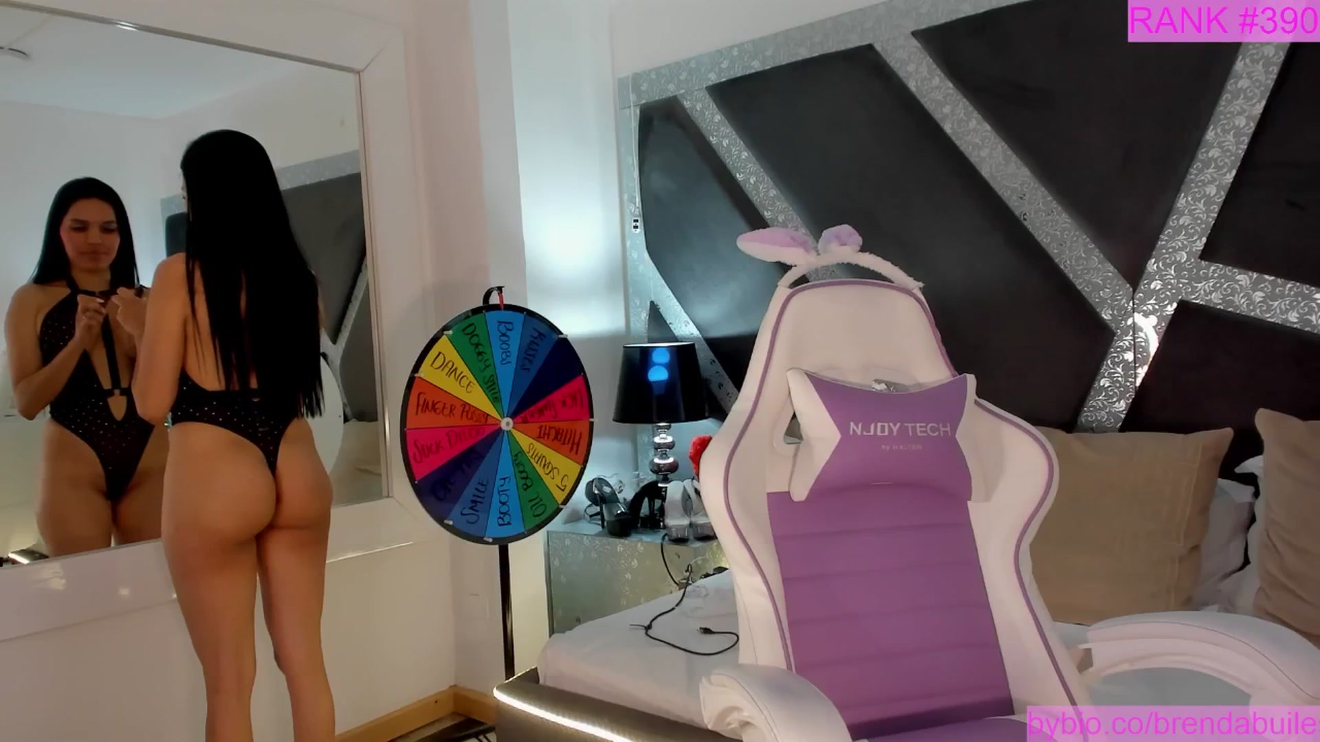 Gallery image thumbnail from BrendaBuiles's myfreecams stream on, 09/17/2025, 24:07 image 12 of 20