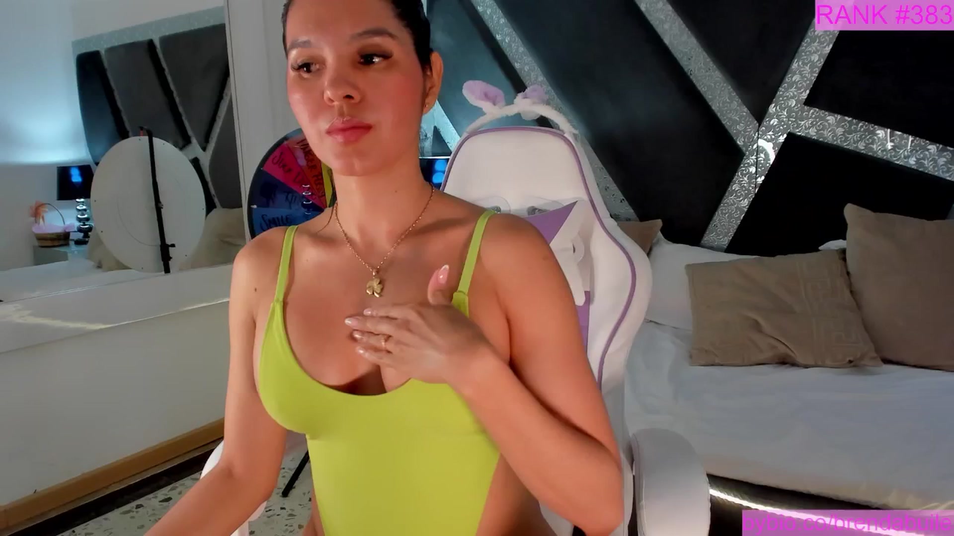 Gallery image thumbnail from BrendaBuiles's myfreecams stream on, 09/19/2025, 02:42 image 3 of 20