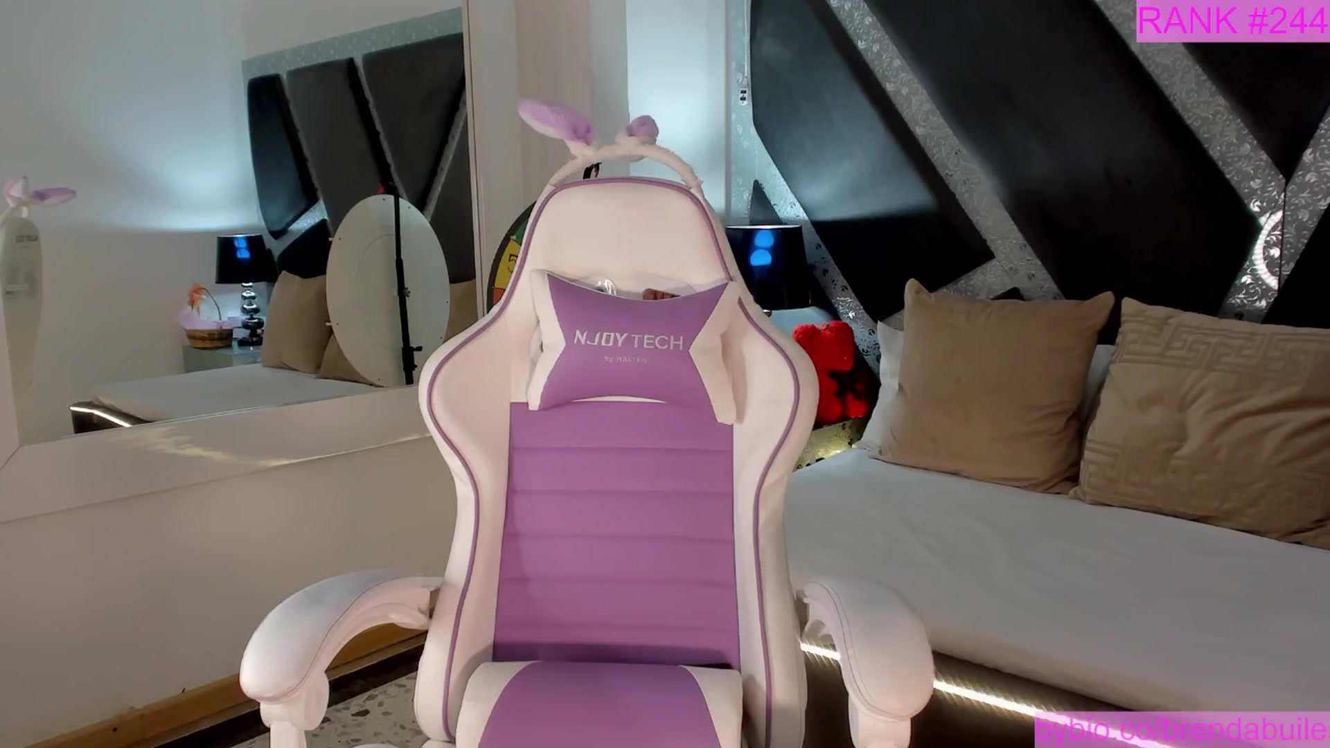 Gallery image thumbnail from BrendaBuiles's myfreecams stream on, 09/26/2025, 24:44 image 10 of 20