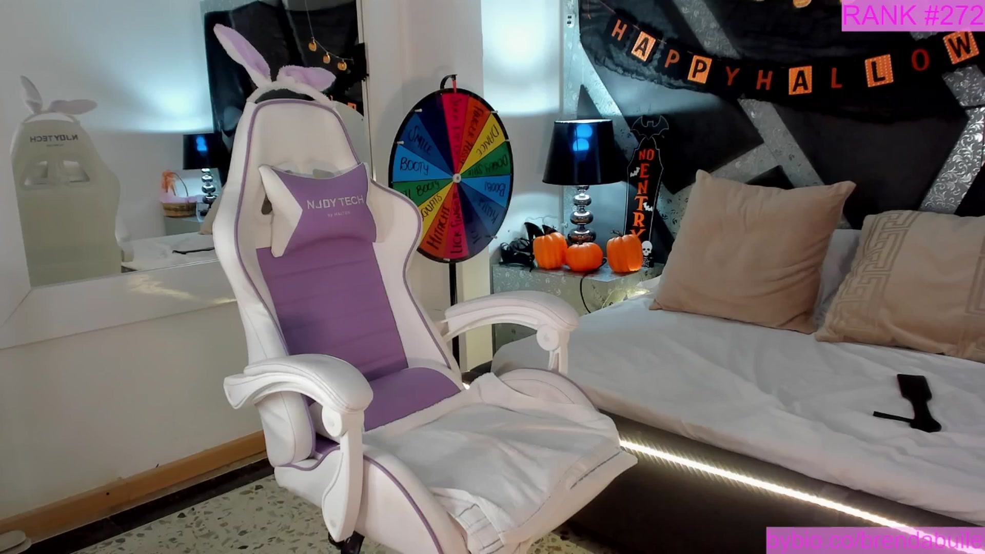 Gallery image thumbnail from BrendaBuiles's myfreecams stream on, 10/09/2025, 24:43 image 19 of 20