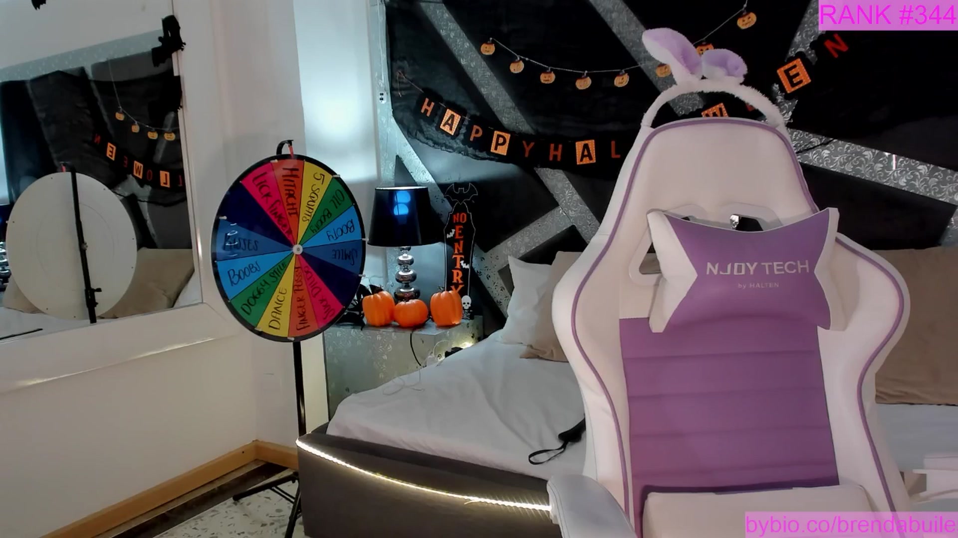 Gallery image thumbnail from BrendaBuiles's myfreecams stream on, 10/19/2025, 01:18 image 13 of 20