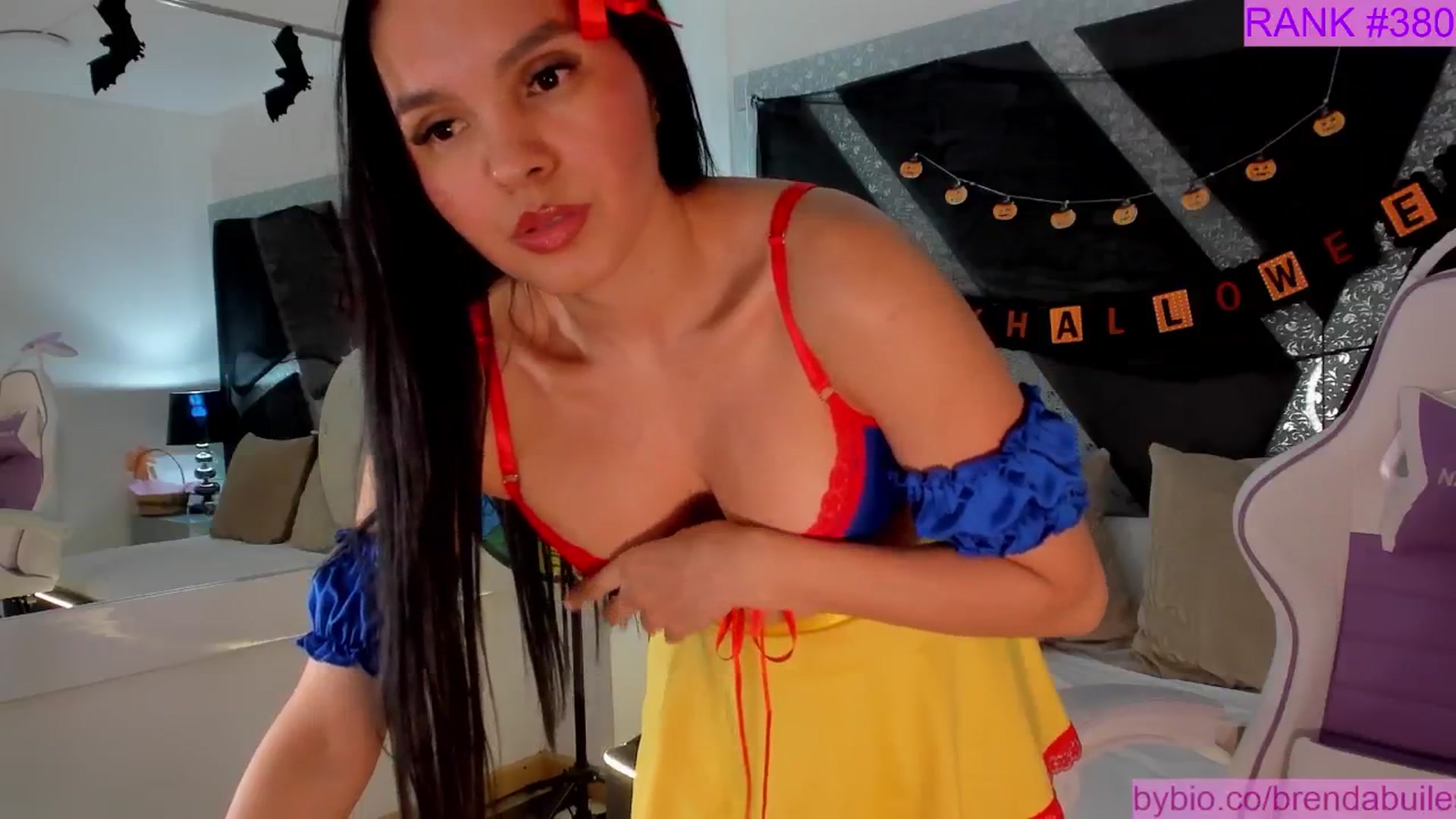 Gallery image thumbnail from BrendaBuiles's myfreecams stream on, 10/23/2025, 24:05 image 8 of 20