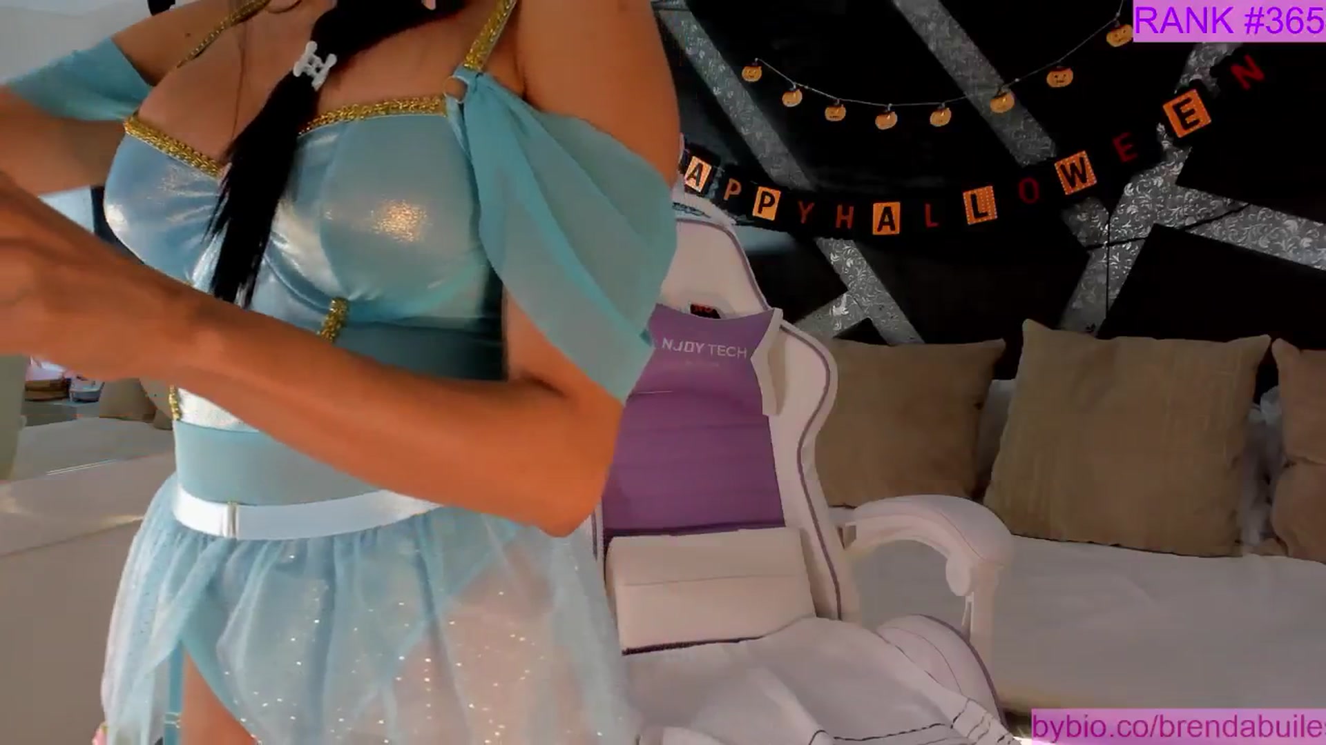 Gallery image thumbnail from BrendaBuiles's myfreecams stream on, 10/29/2025, 23:01 image 3 of 20