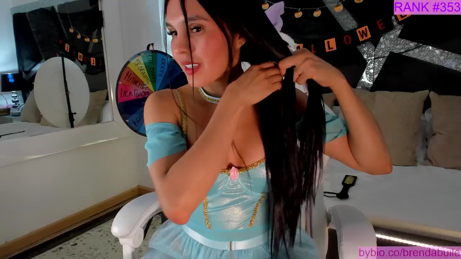 Gallery image thumbnail from BrendaBuiles's myfreecams stream on, 10/30/2025, 02:48 image 7 of 20