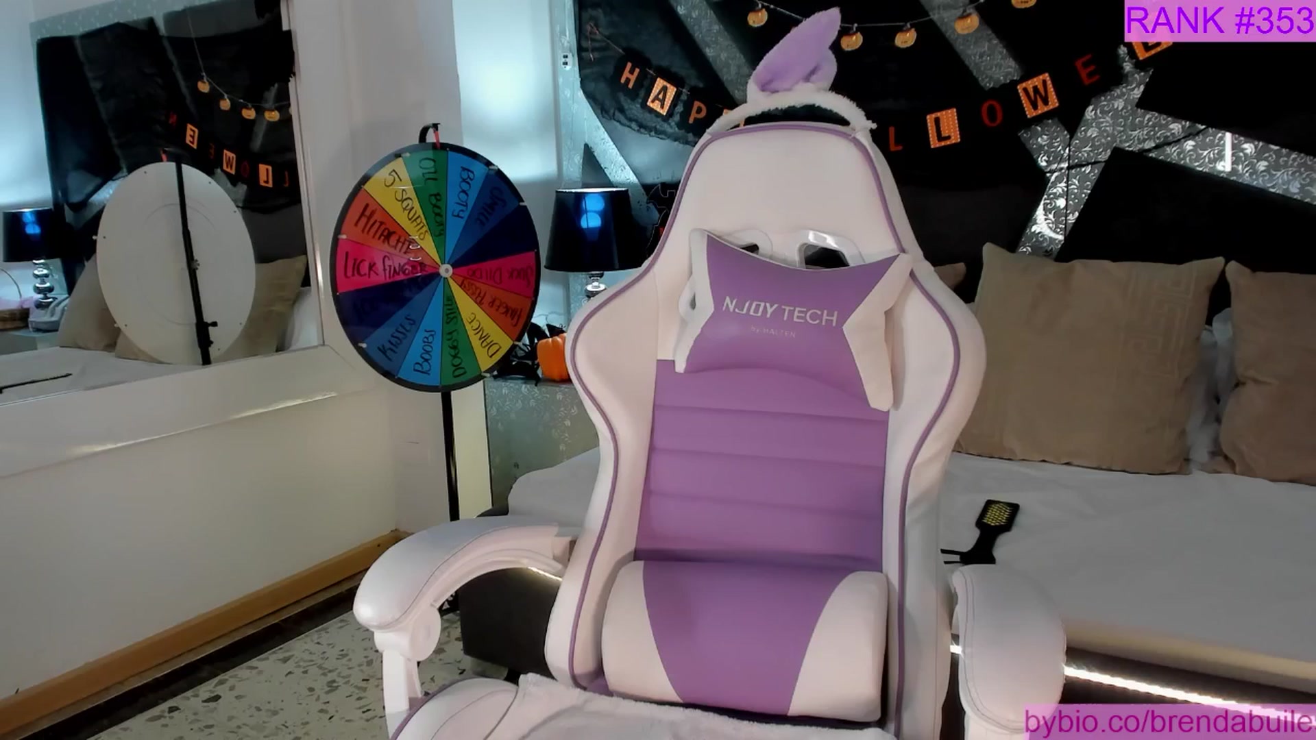 Gallery image thumbnail from BrendaBuiles's myfreecams stream on, 10/30/2025, 02:48 image 8 of 20