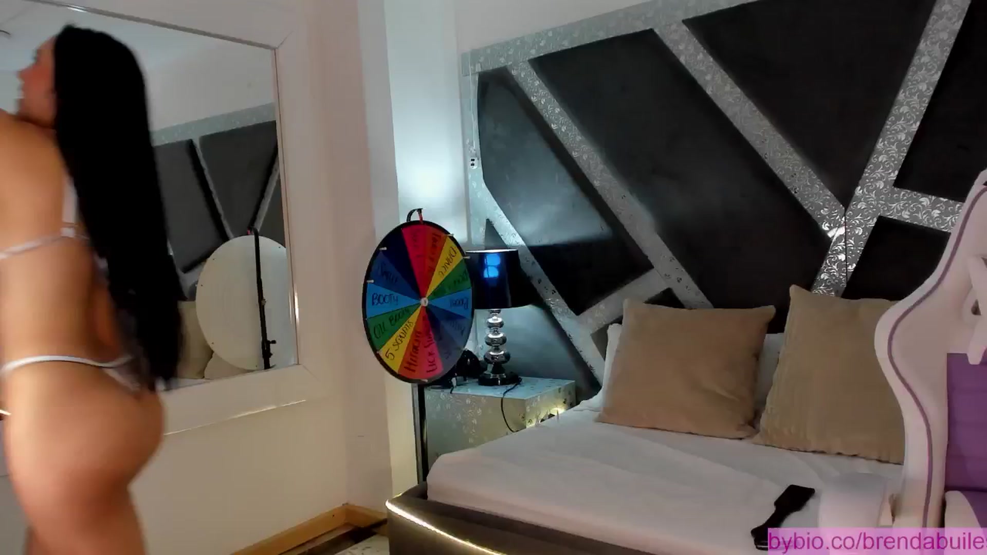 Gallery image thumbnail from BrendaBuiles's myfreecams stream on, 11/01/2025, 23:17 image 10 of 20
