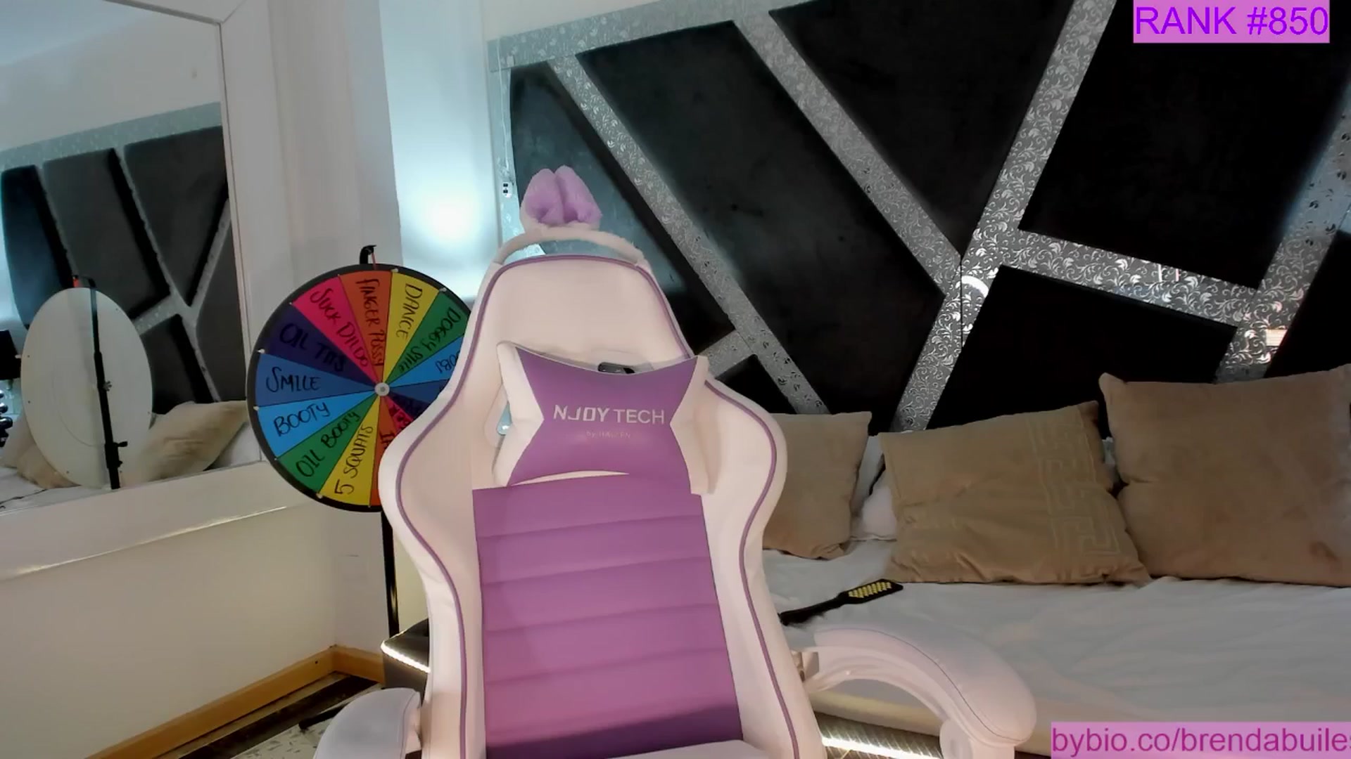 Gallery image thumbnail from BrendaBuiles's myfreecams stream on, 11/08/2025, 03:27 image 1 of 20