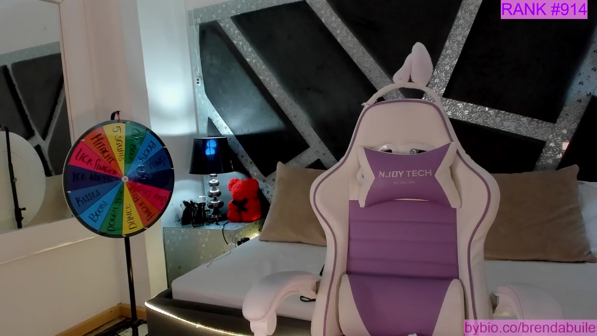 Gallery image thumbnail from BrendaBuiles's myfreecams stream on, 11/11/2025, 24:02 image 17 of 20