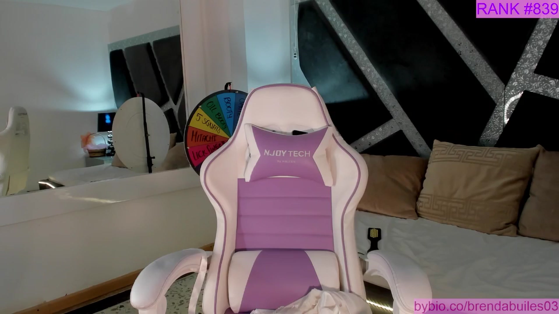 Gallery image thumbnail from BrendaBuiles's myfreecams stream on, 01/25/2026, 24:41 image 15 of 20