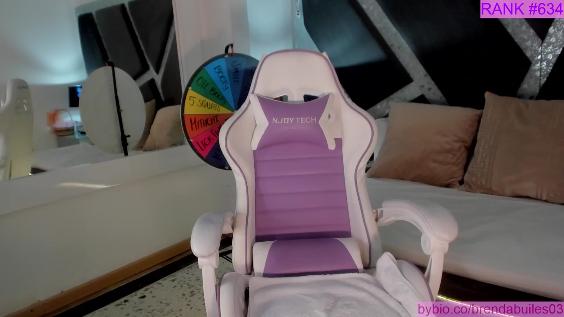 Gallery image thumbnail from BrendaBuiles's myfreecams stream on, 02/01/2026, 01:54 image 9 of 20