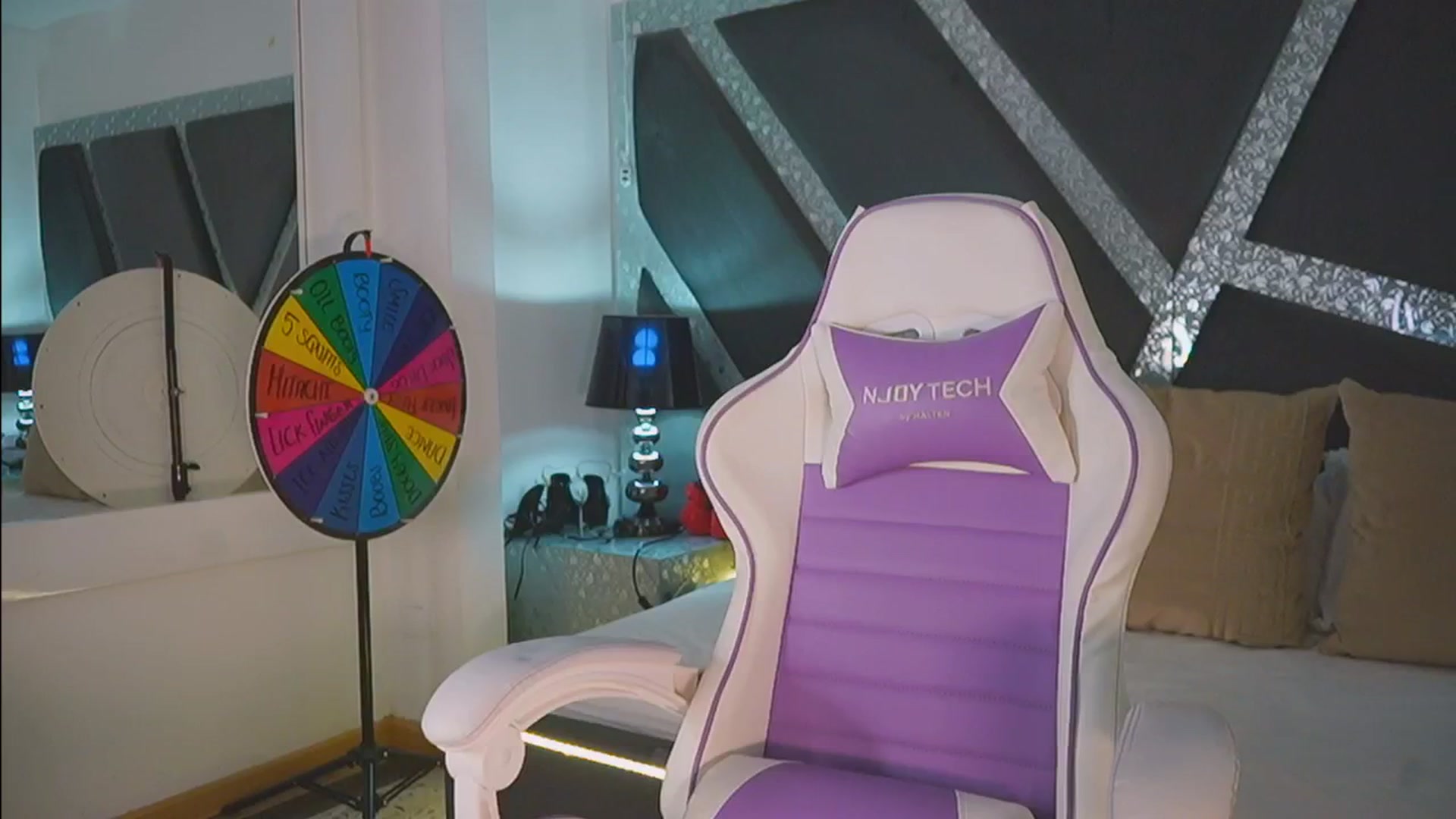 Gallery image thumbnail from BrendaBuiles's myfreecams stream on, 02/04/2026, 21:48 image 2 of 20
