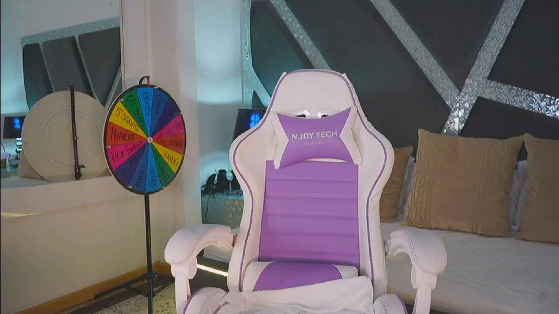 Gallery image thumbnail from BrendaBuiles's myfreecams stream on, 02/04/2026, 21:48 image 3 of 20