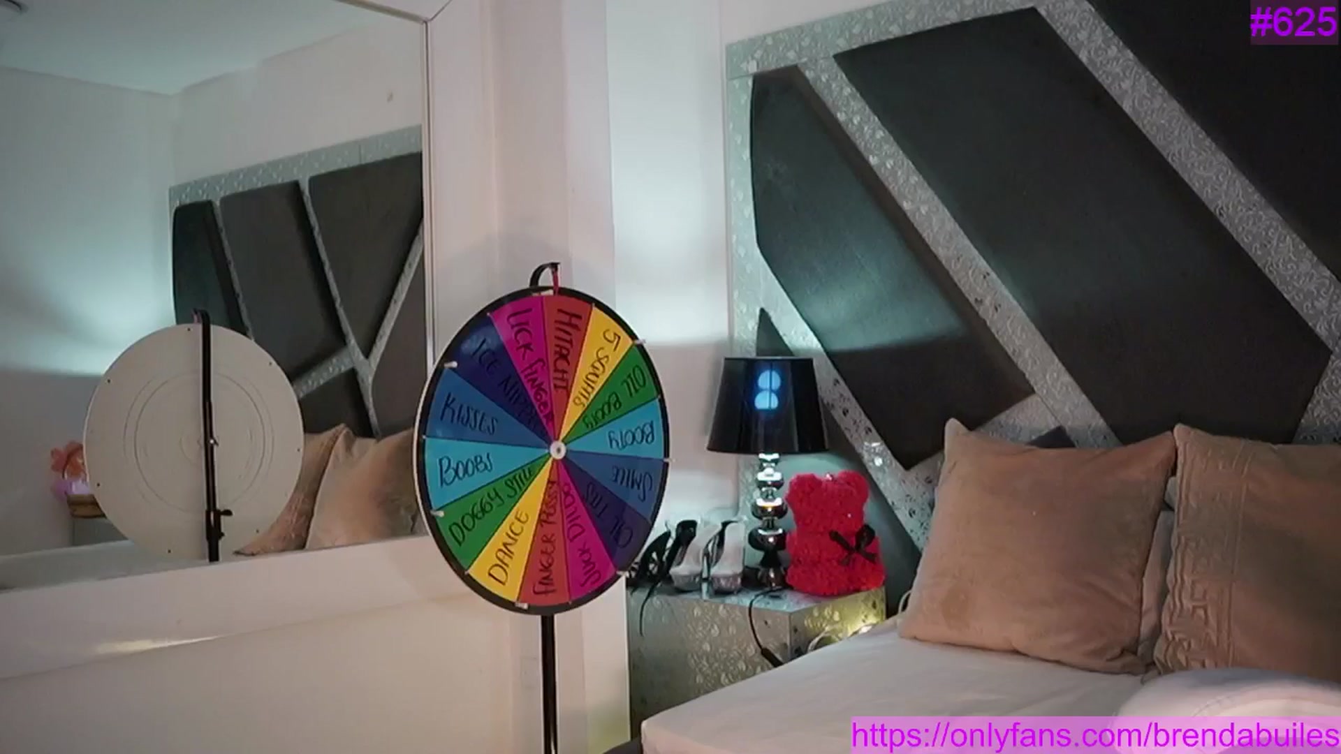 Gallery image thumbnail from BrendaBuiles's myfreecams stream on, 03/20/2026, 24:57 image 17 of 20