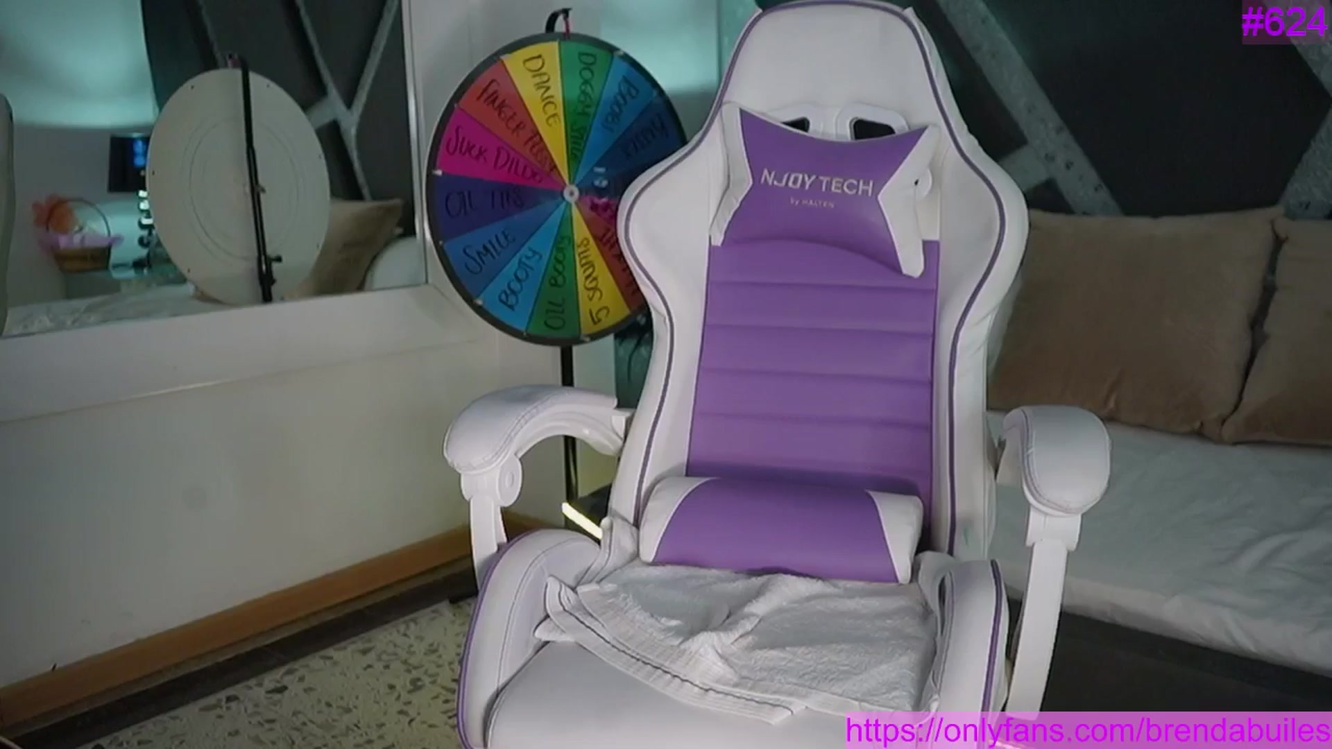 Gallery image thumbnail from BrendaBuiles's myfreecams stream on, 03/27/2026, 02:33 image 17 of 20